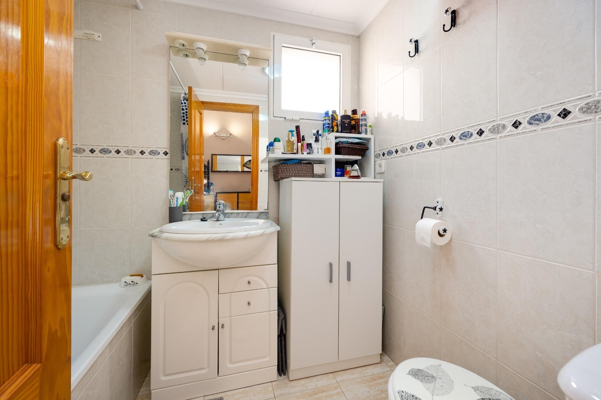 Sprzedaż - Apartament / Mieszkanie -
Torrevieja - Estacion de autobuses