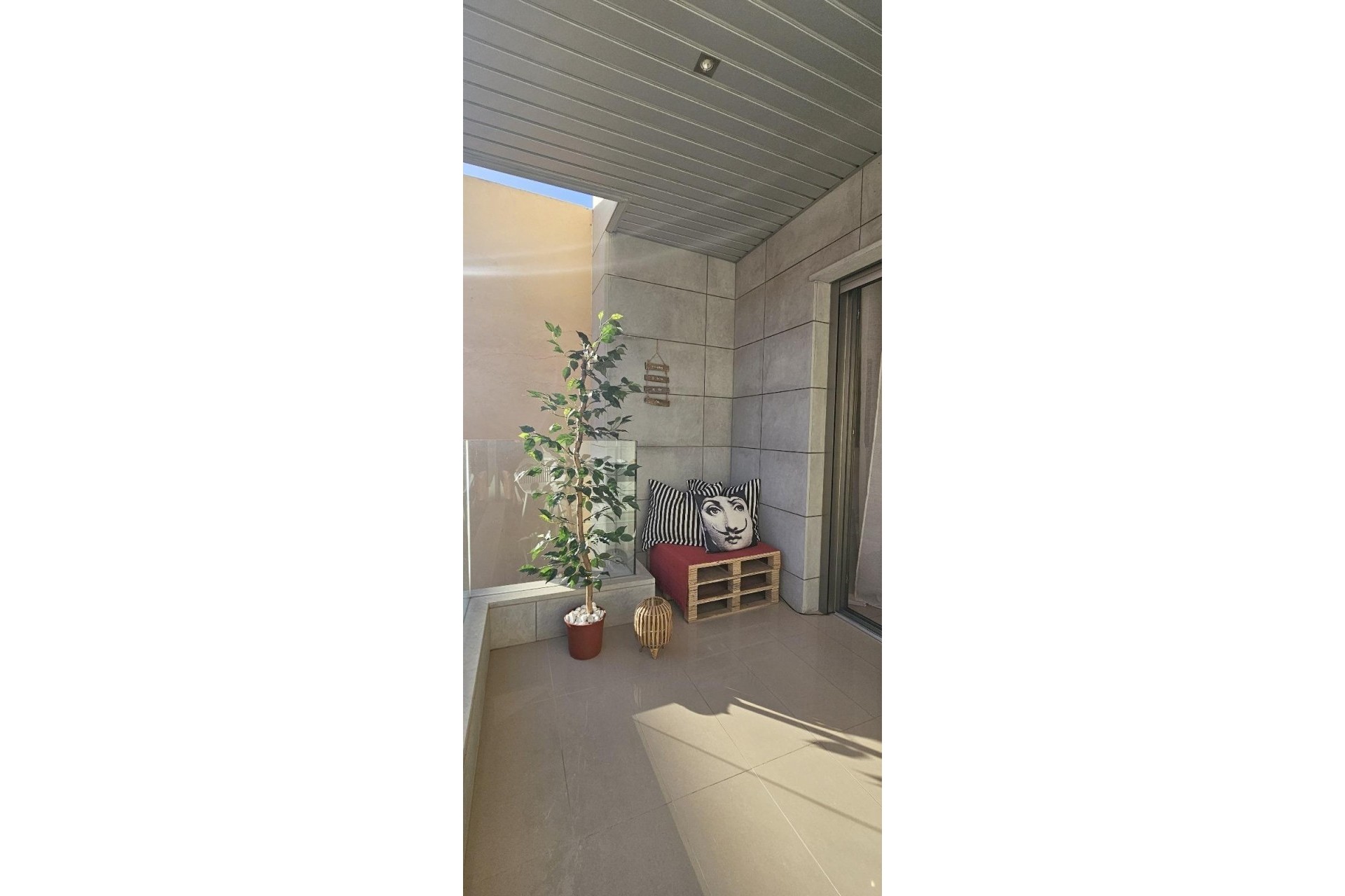 Sprzedaż - Apartament / Mieszkanie -
Torrevieja - Estacion de autobuses