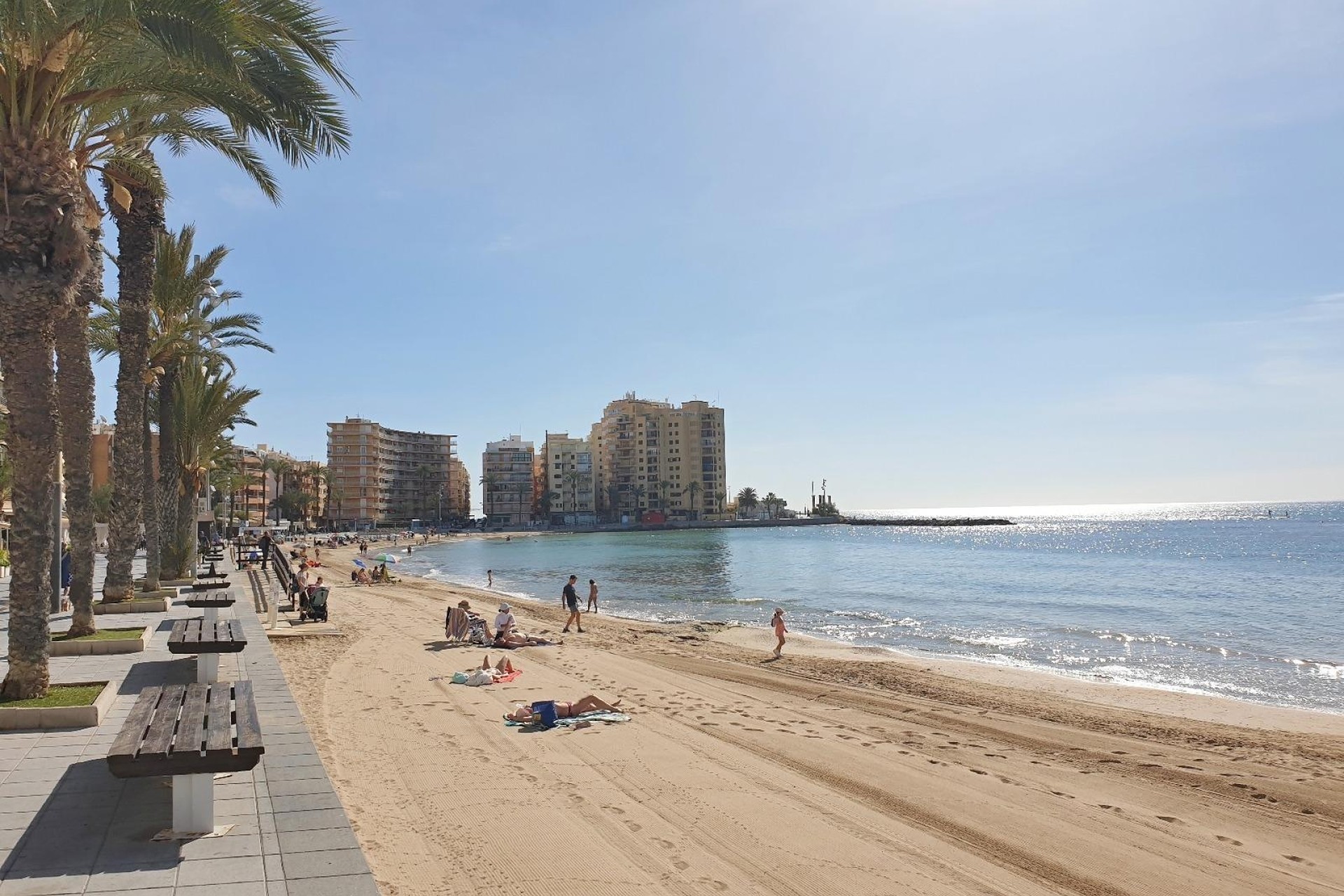 Sprzedaż - Apartament / Mieszkanie -
Torrevieja - Estacion de autobuses