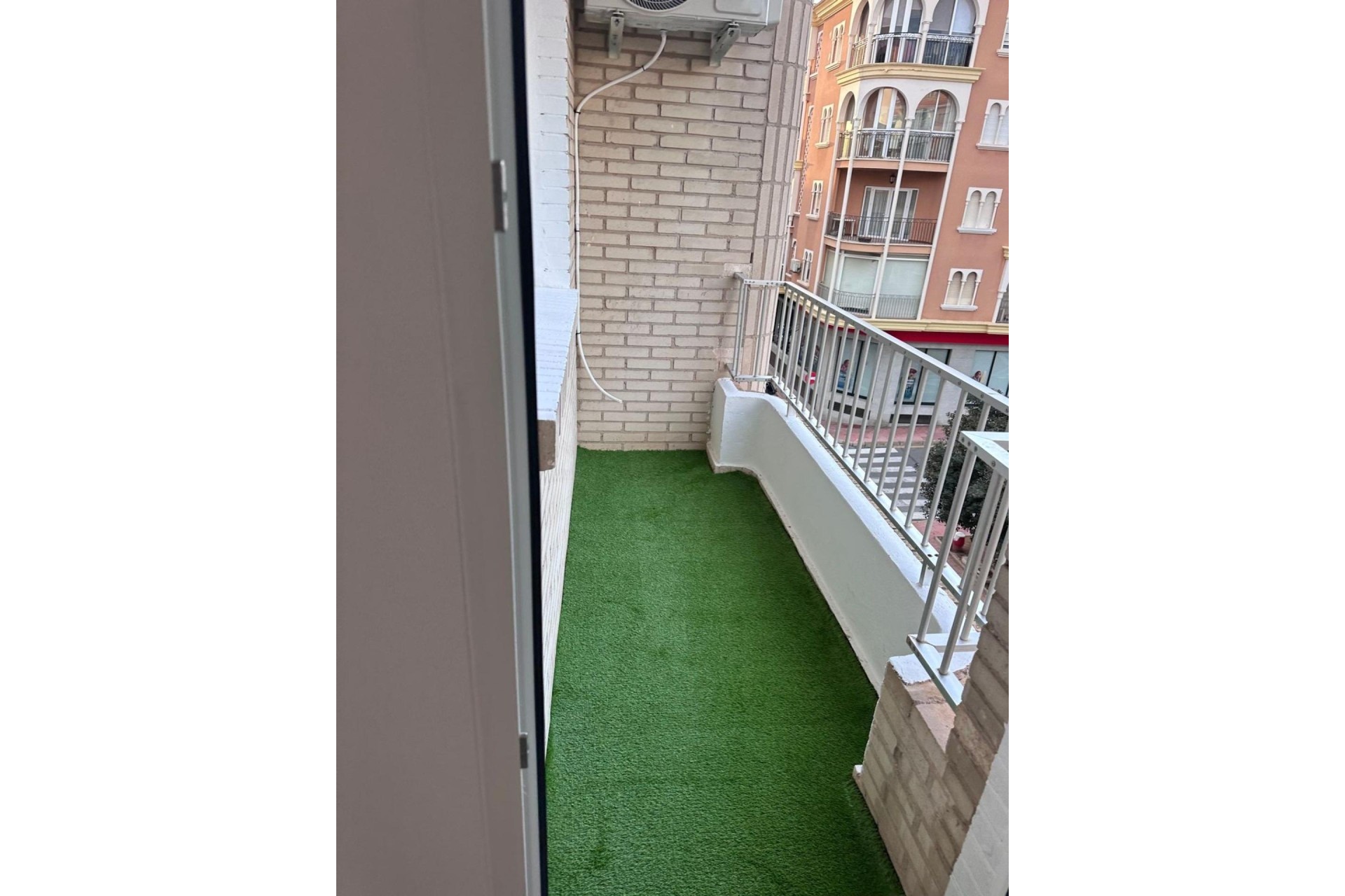 Sprzedaż - Apartament / Mieszkanie -
Torrevieja - Estacion de autobuses