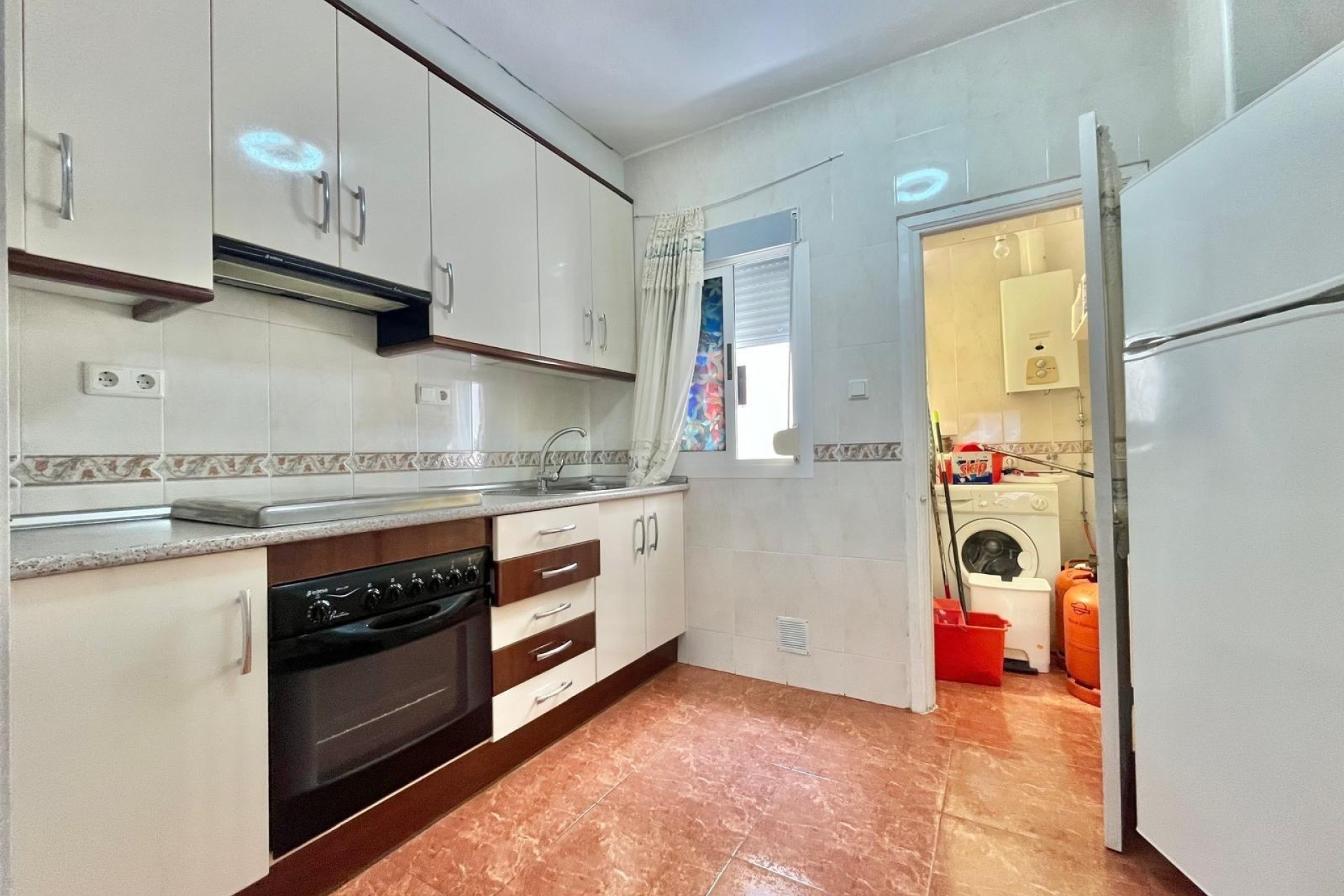 Sprzedaż - Apartament / Mieszkanie -
Torrevieja - Estacion de autobuses