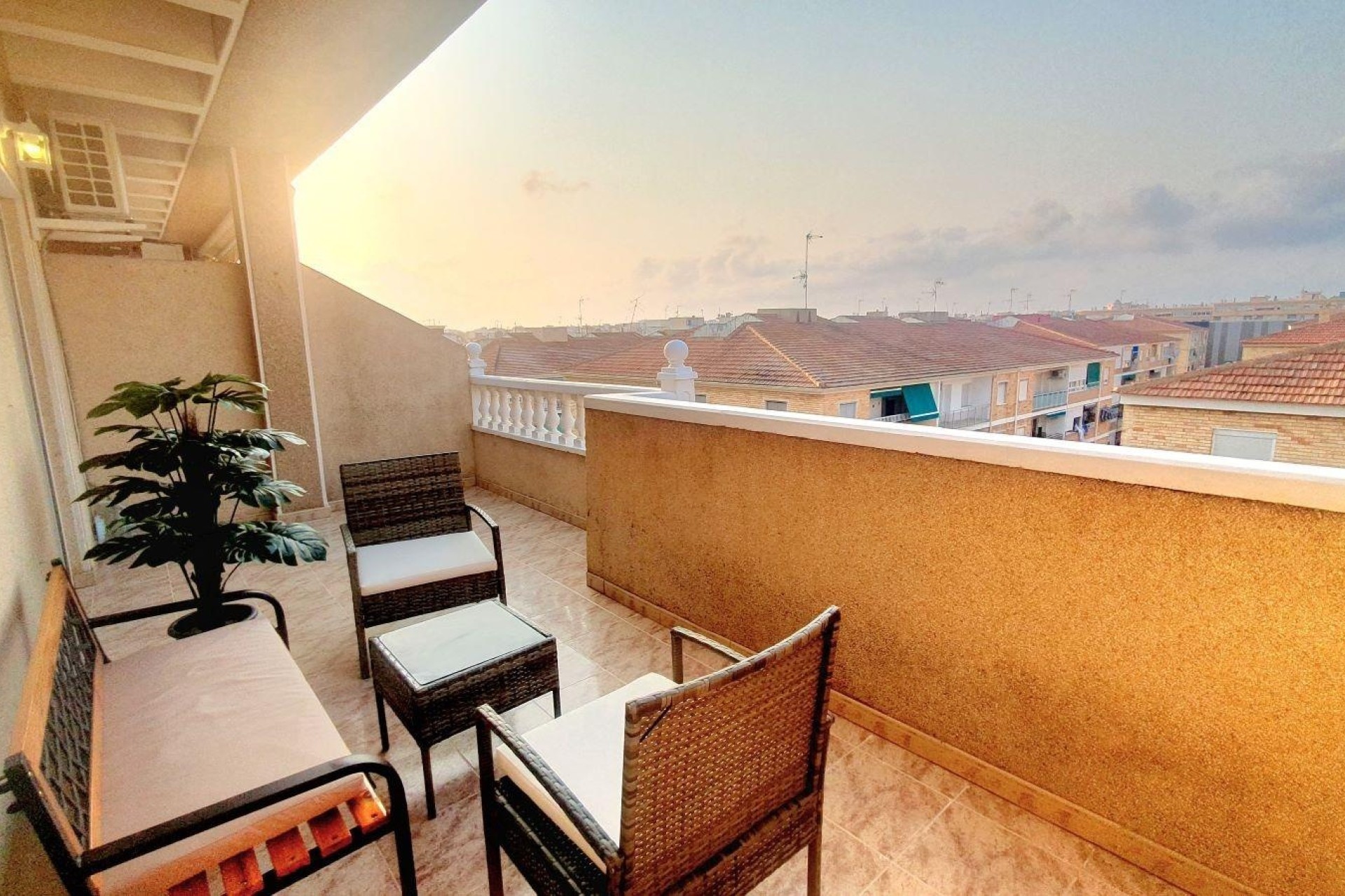 Sprzedaż - Apartament / Mieszkanie -
Torrevieja - Estacion de autobuses