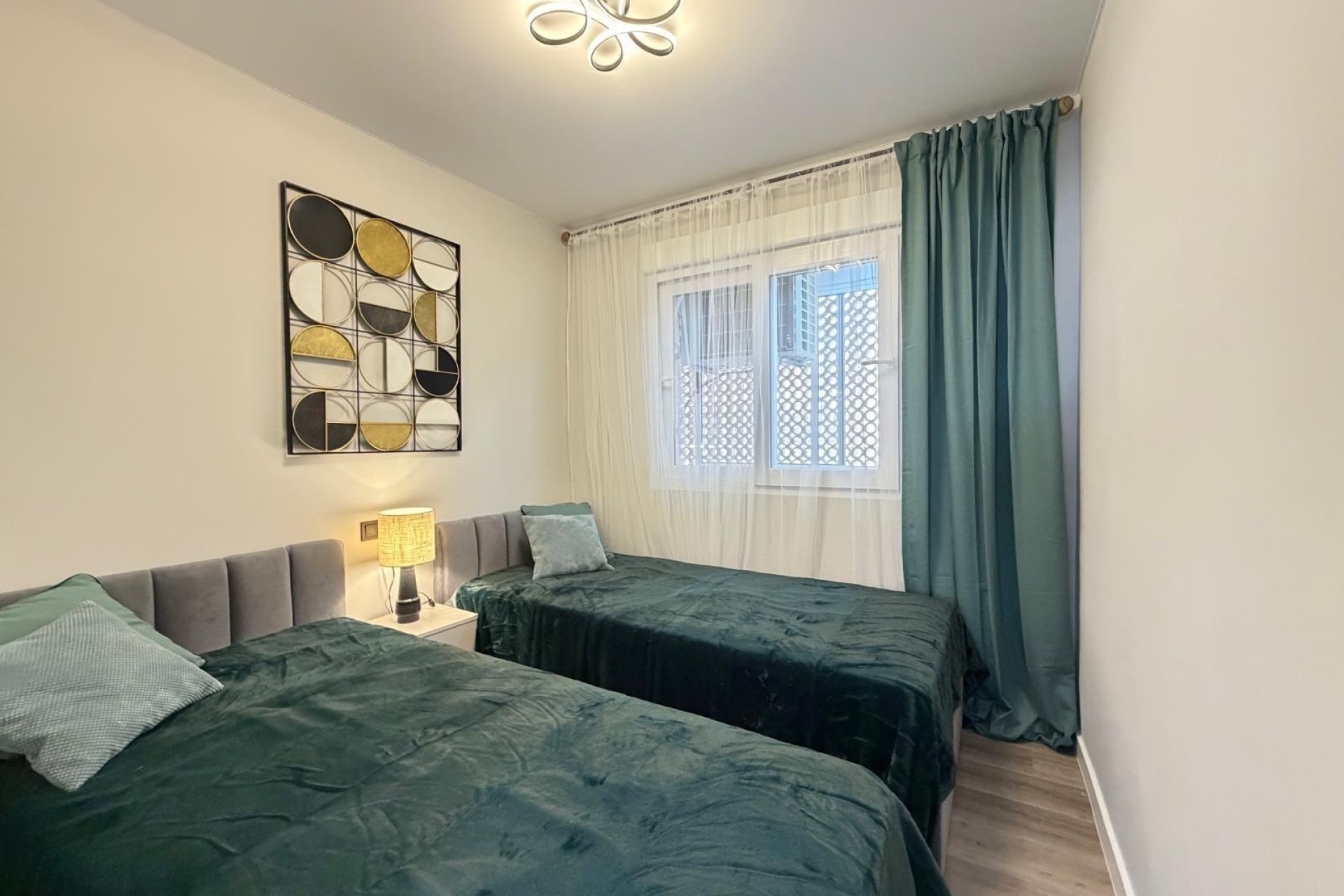 Sprzedaż - Apartament / Mieszkanie -
Torrevieja - Estacion de autobuses