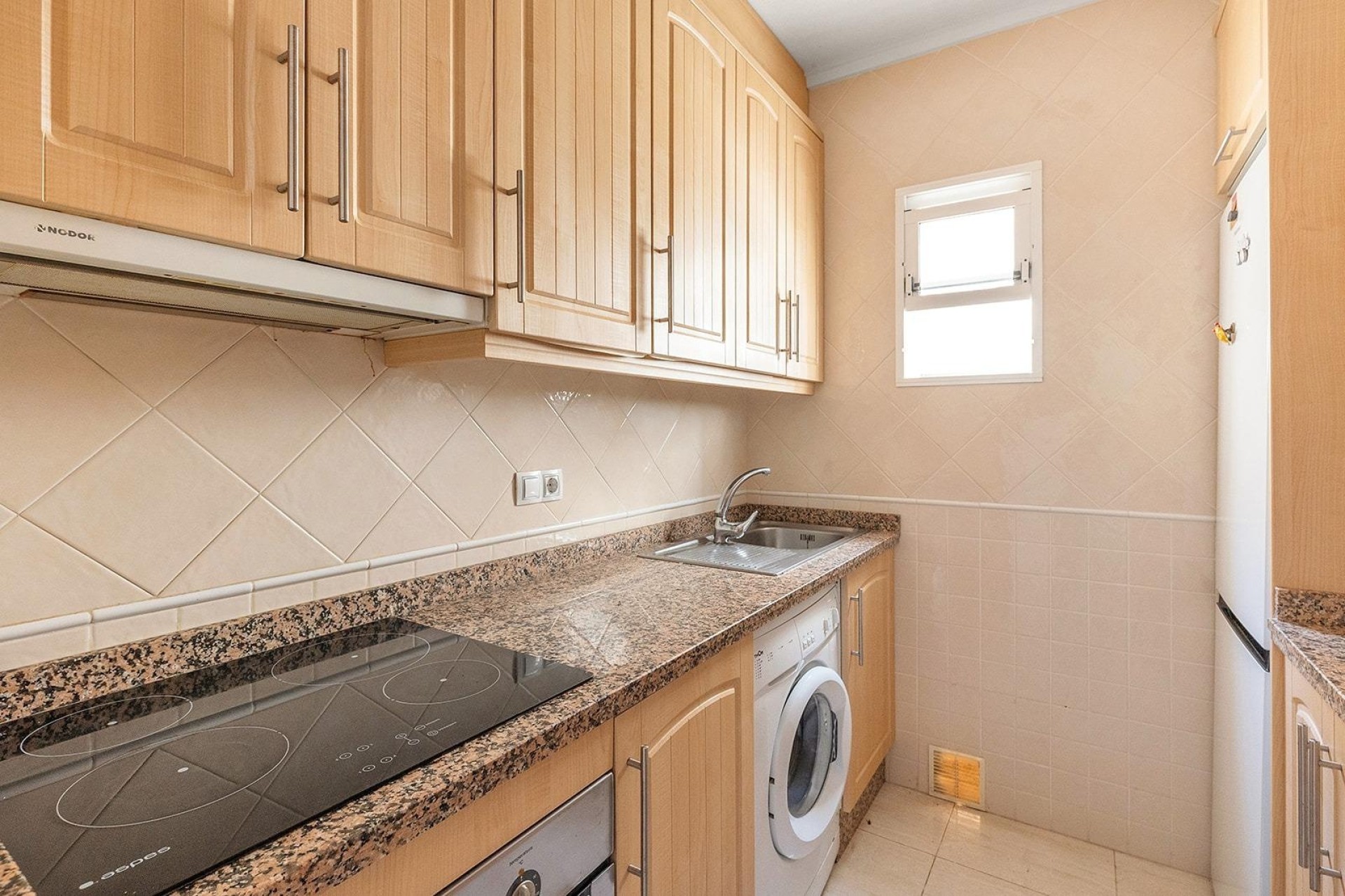 Sprzedaż - Apartament / Mieszkanie -
Torrevieja - Estacion de autobuses