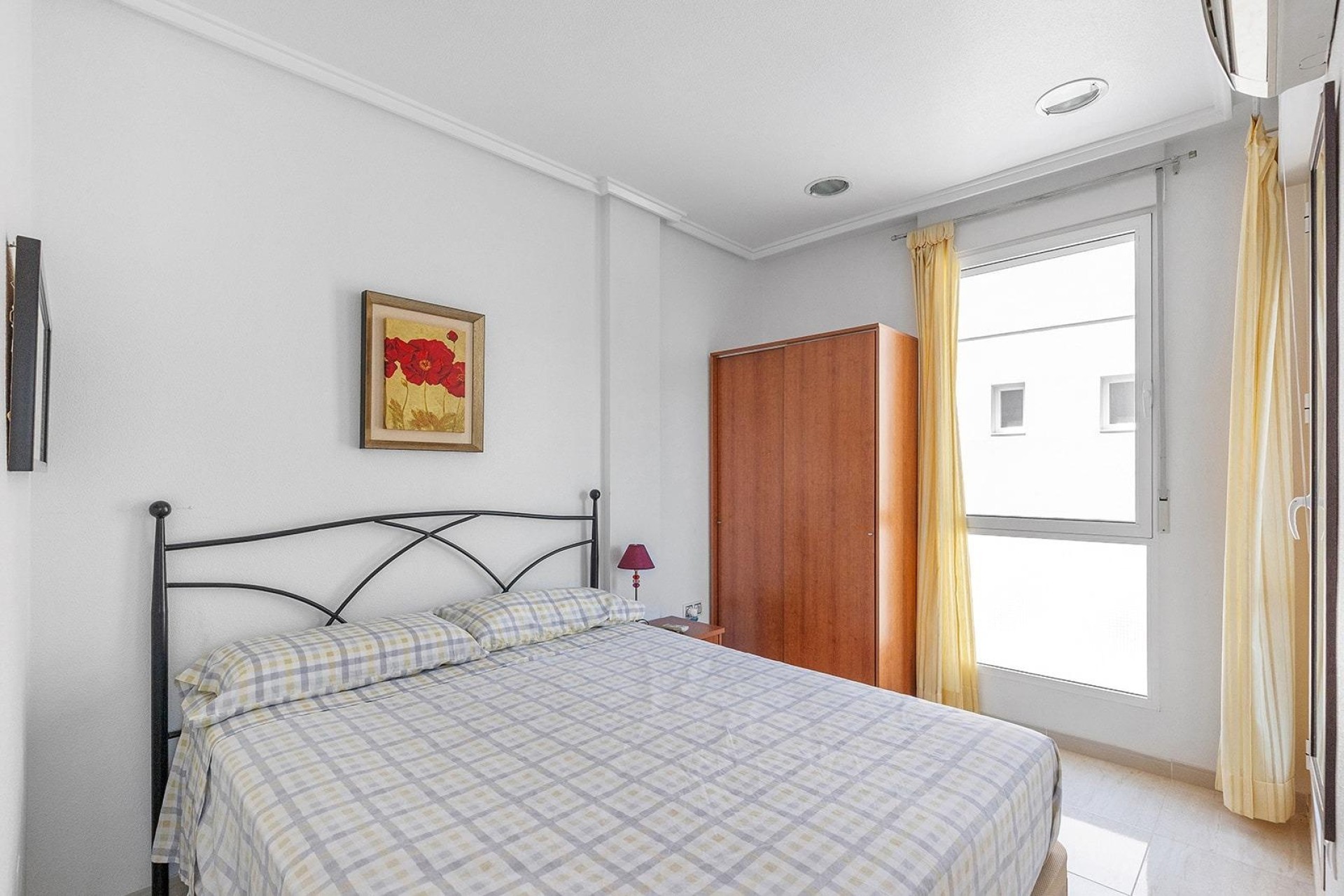 Sprzedaż - Apartament / Mieszkanie -
Torrevieja - Estacion de autobuses