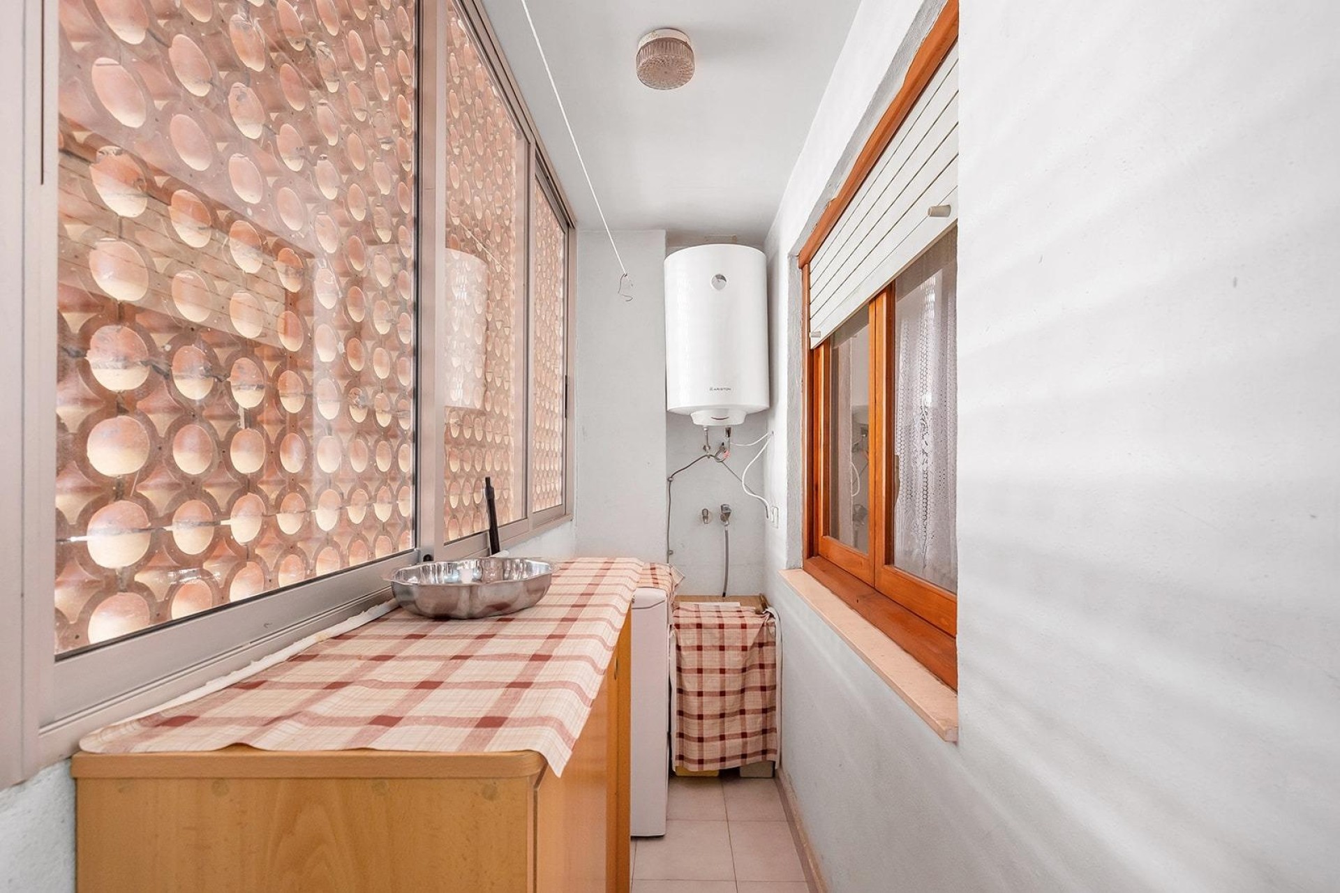 Sprzedaż - Apartament / Mieszkanie -
Torrevieja - Estacion de autobuses