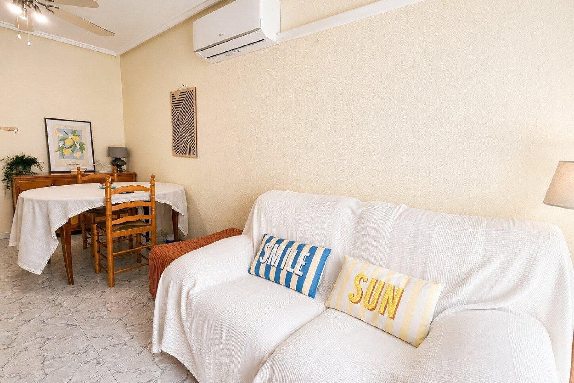 Sprzedaż - Apartament / Mieszkanie -
Torrevieja - Habaneras