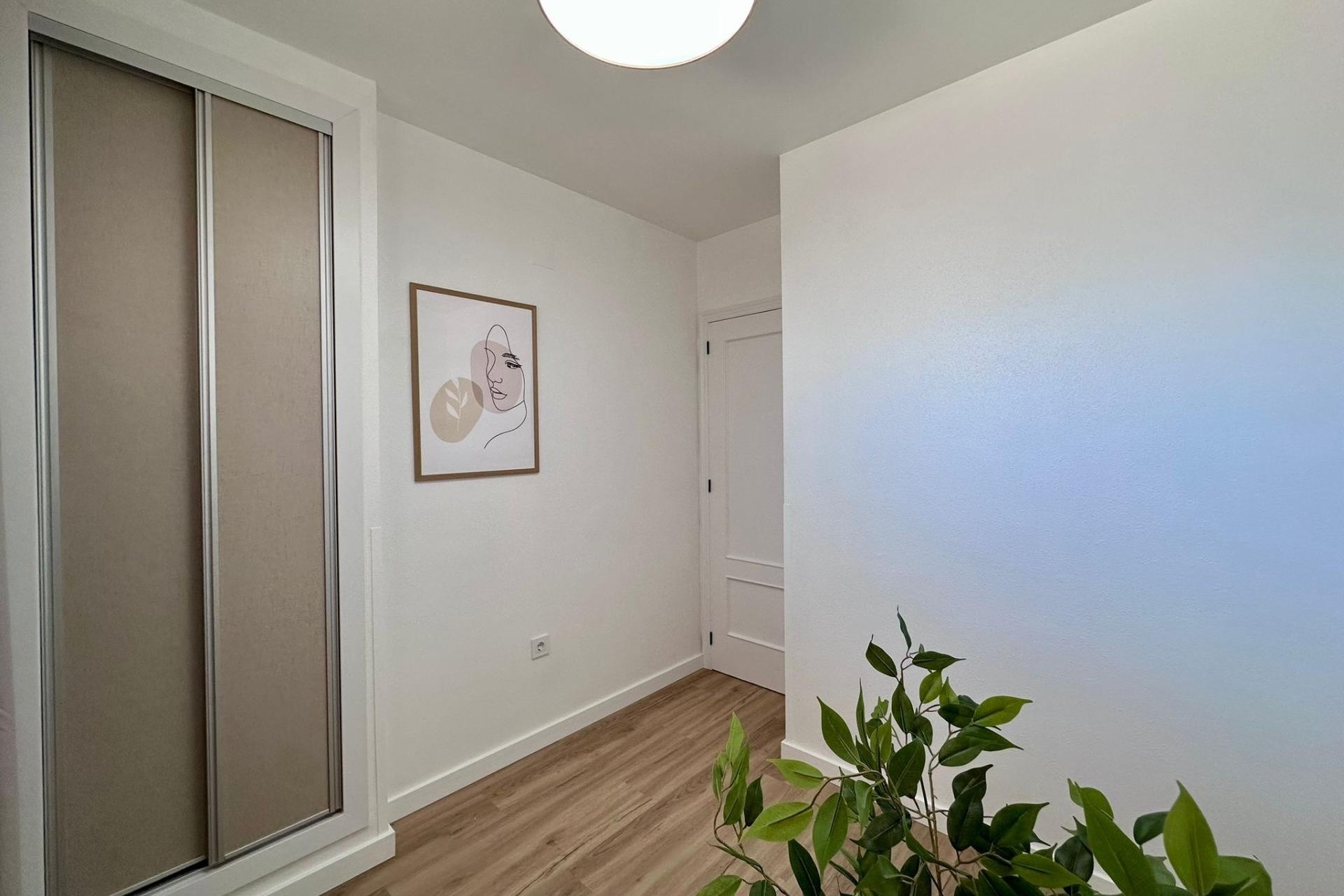 Sprzedaż - Apartament / Mieszkanie -
Torrevieja - Habaneras