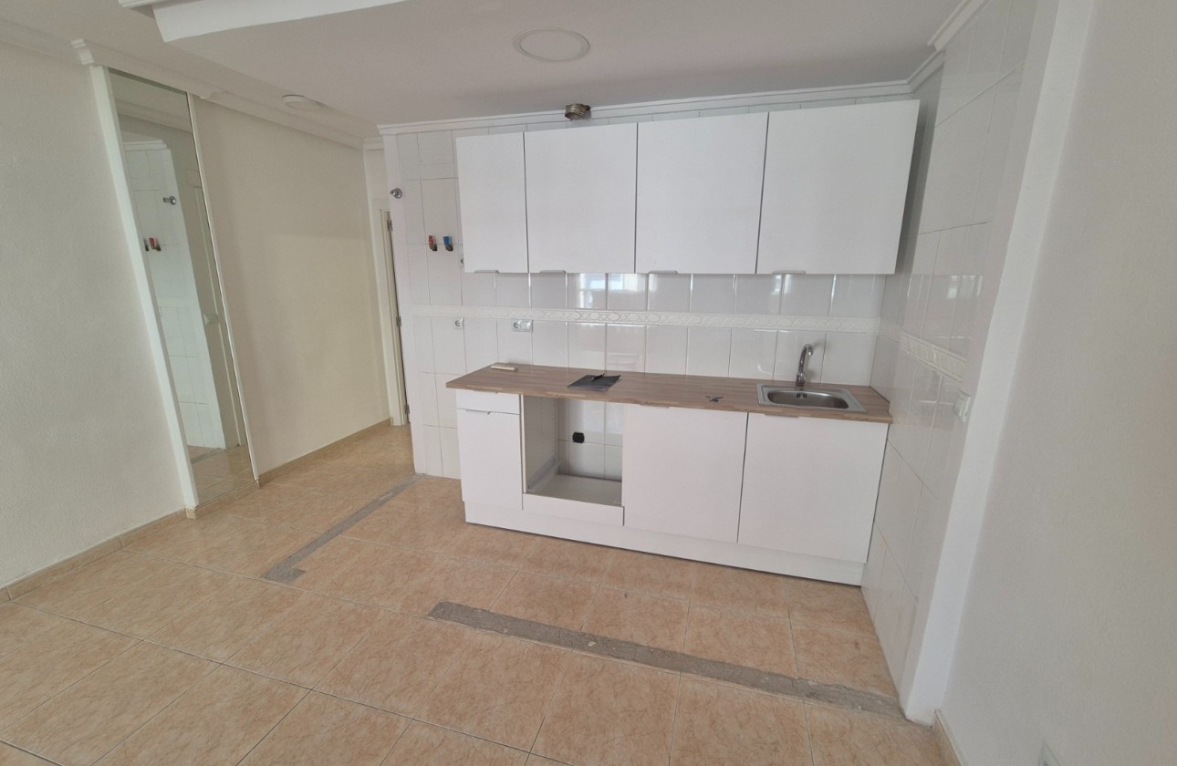 Sprzedaż - Apartament / Mieszkanie -
Torrevieja - LA LOMA