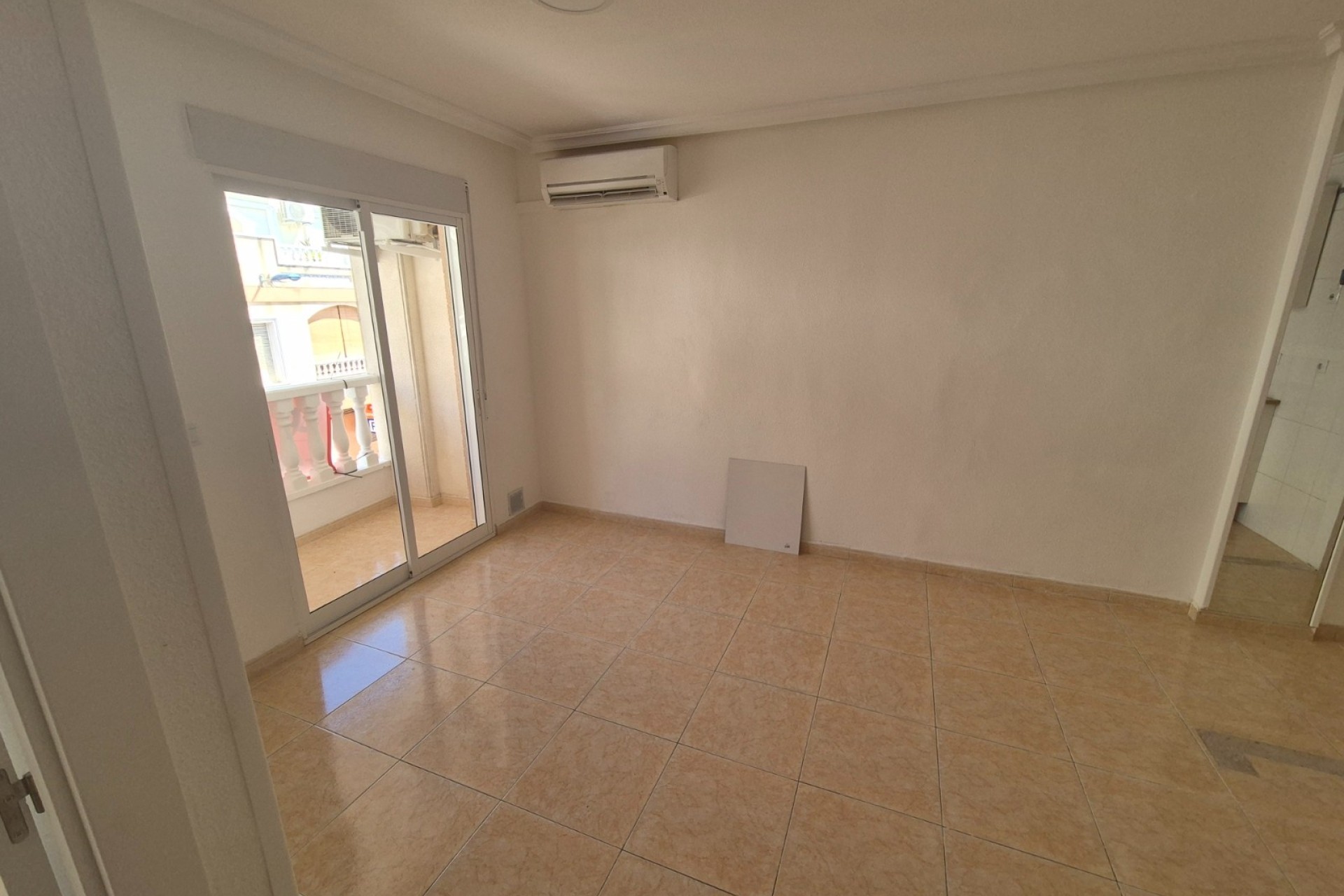 Sprzedaż - Apartament / Mieszkanie -
Torrevieja - LA LOMA