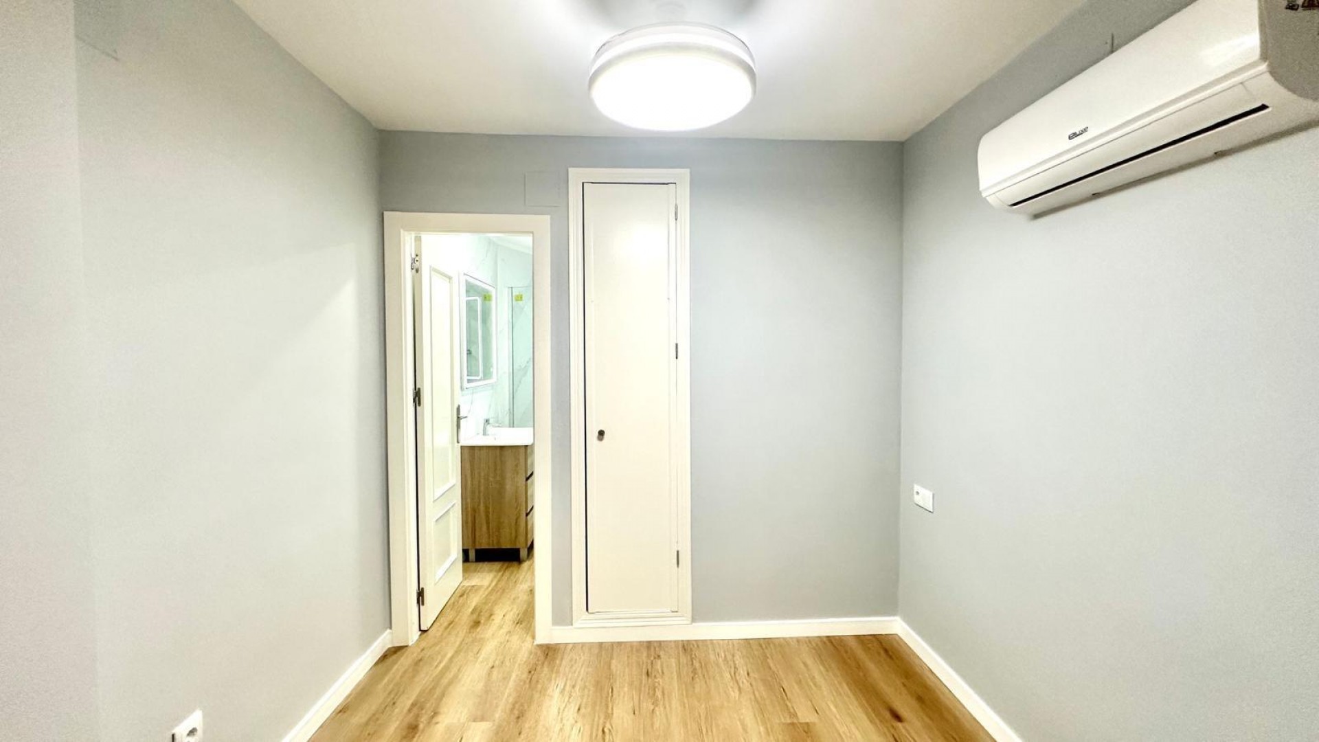 Sprzedaż - Apartament mieszkanie -
Torrevieja - La Mata pueblo