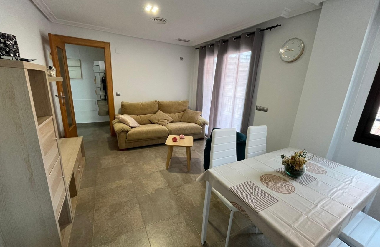 Sprzedaż - Apartament / Mieszkanie -
Torrevieja - La Mata pueblo