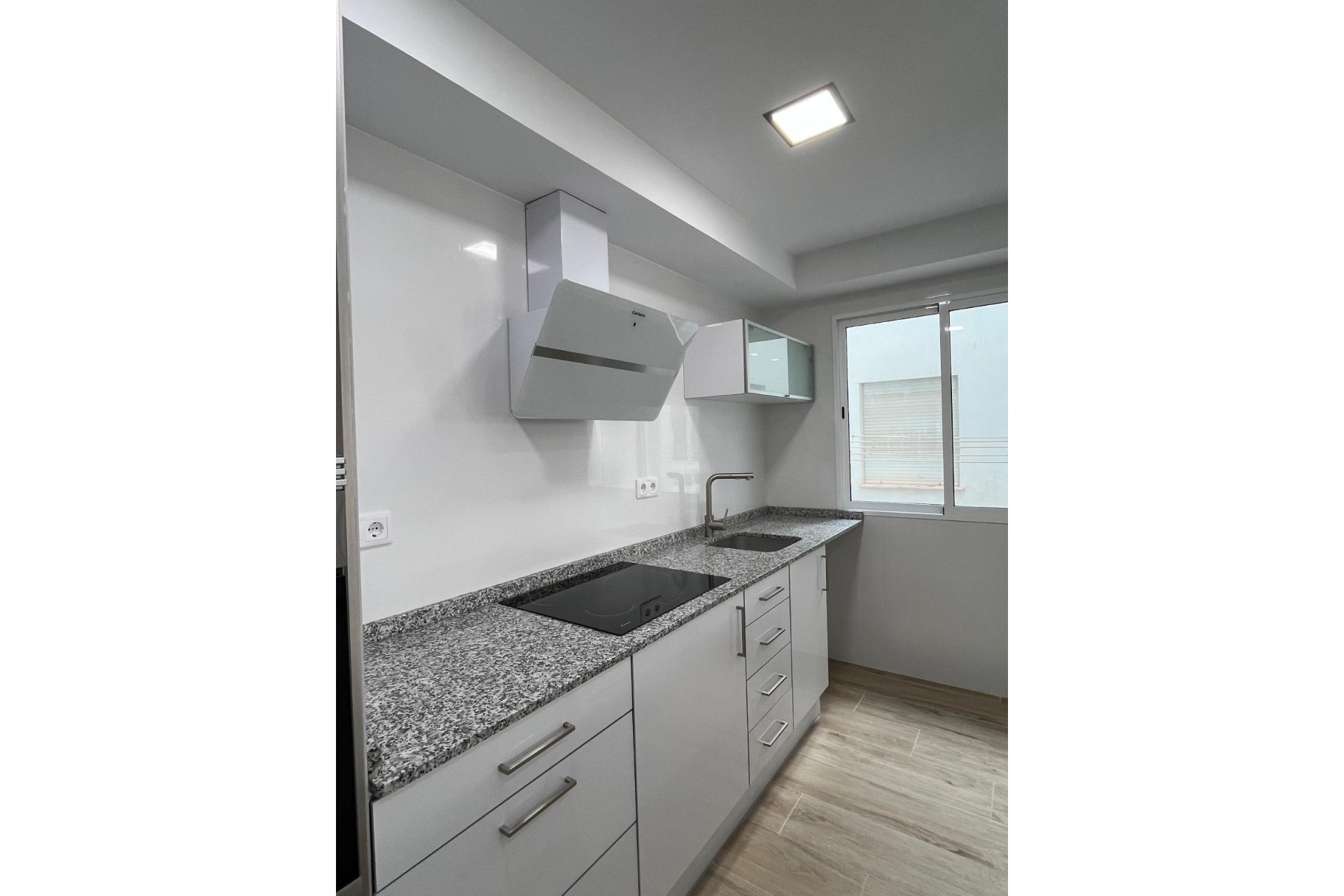 Sprzedaż - Apartament / Mieszkanie -
Torrevieja - La Mata