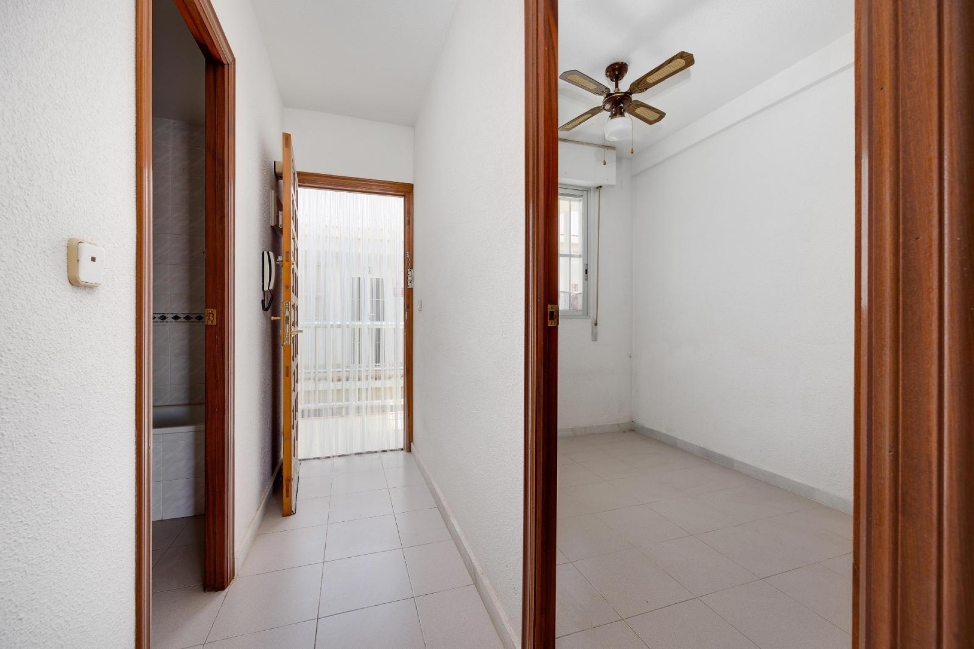 Sprzedaż - Apartament / Mieszkanie -
Torrevieja - La Mata