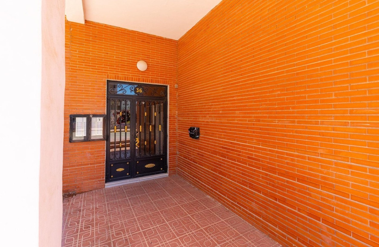 Sprzedaż - Apartament / Mieszkanie -
Torrevieja - La Mata