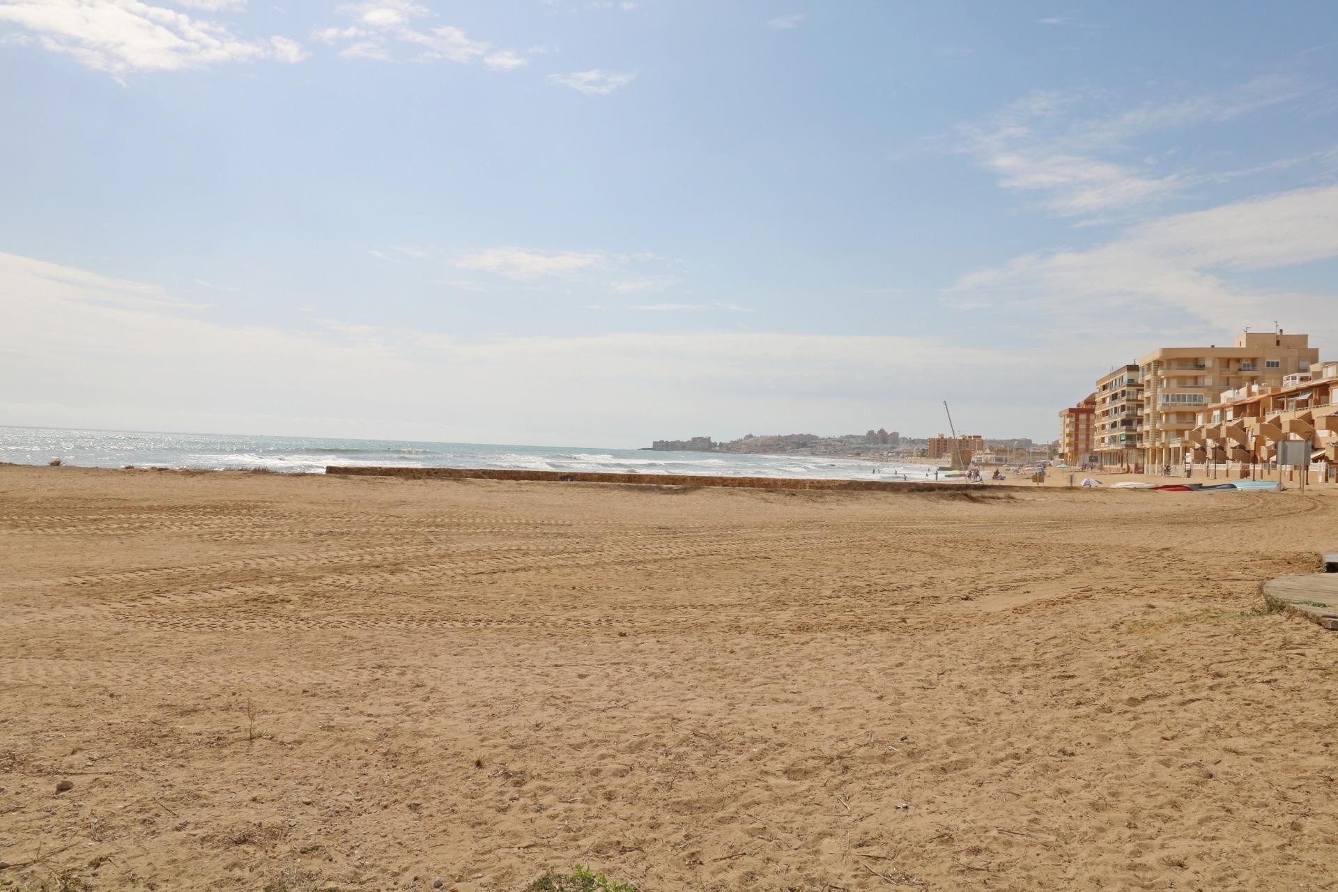 Sprzedaż - Apartament / Mieszkanie -
Torrevieja - La Mata