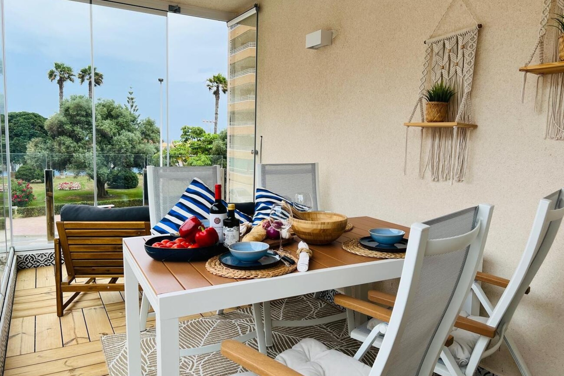 Sprzedaż - Apartament / Mieszkanie -
Torrevieja - La Mata