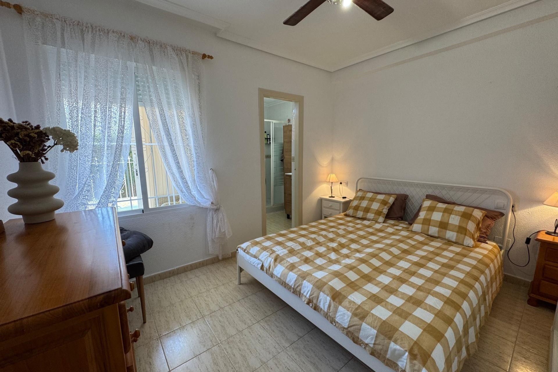 Sprzedaż - Apartament / Mieszkanie -
Torrevieja - La Siesta - El Salado - Torreta