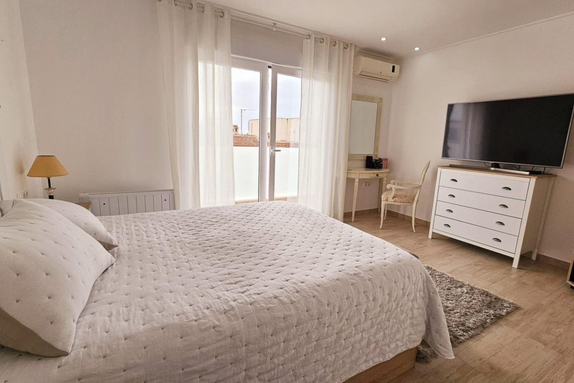 Sprzedaż - Apartament / Mieszkanie -
Torrevieja - La Siesta