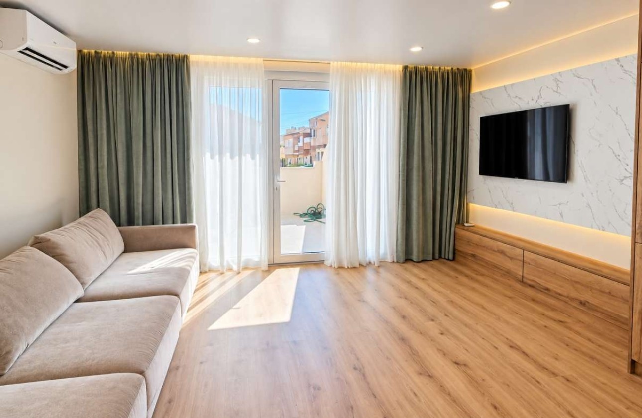 Sprzedaż - Apartament / Mieszkanie -
Torrevieja - La Veleta