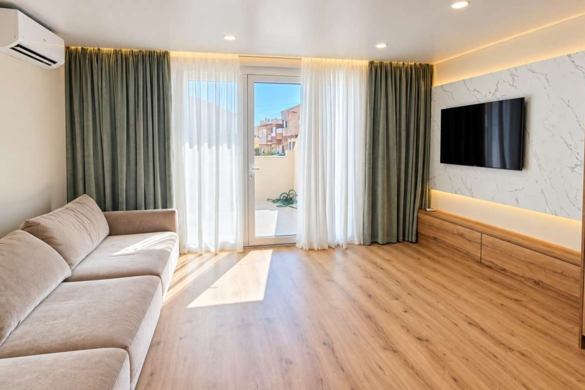 Sprzedaż - Apartament / Mieszkanie -
Torrevieja - La Veleta