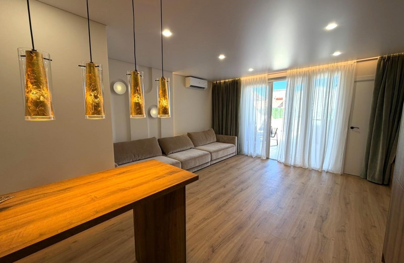 Sprzedaż - Apartament / Mieszkanie -
Torrevieja - La Veleta
