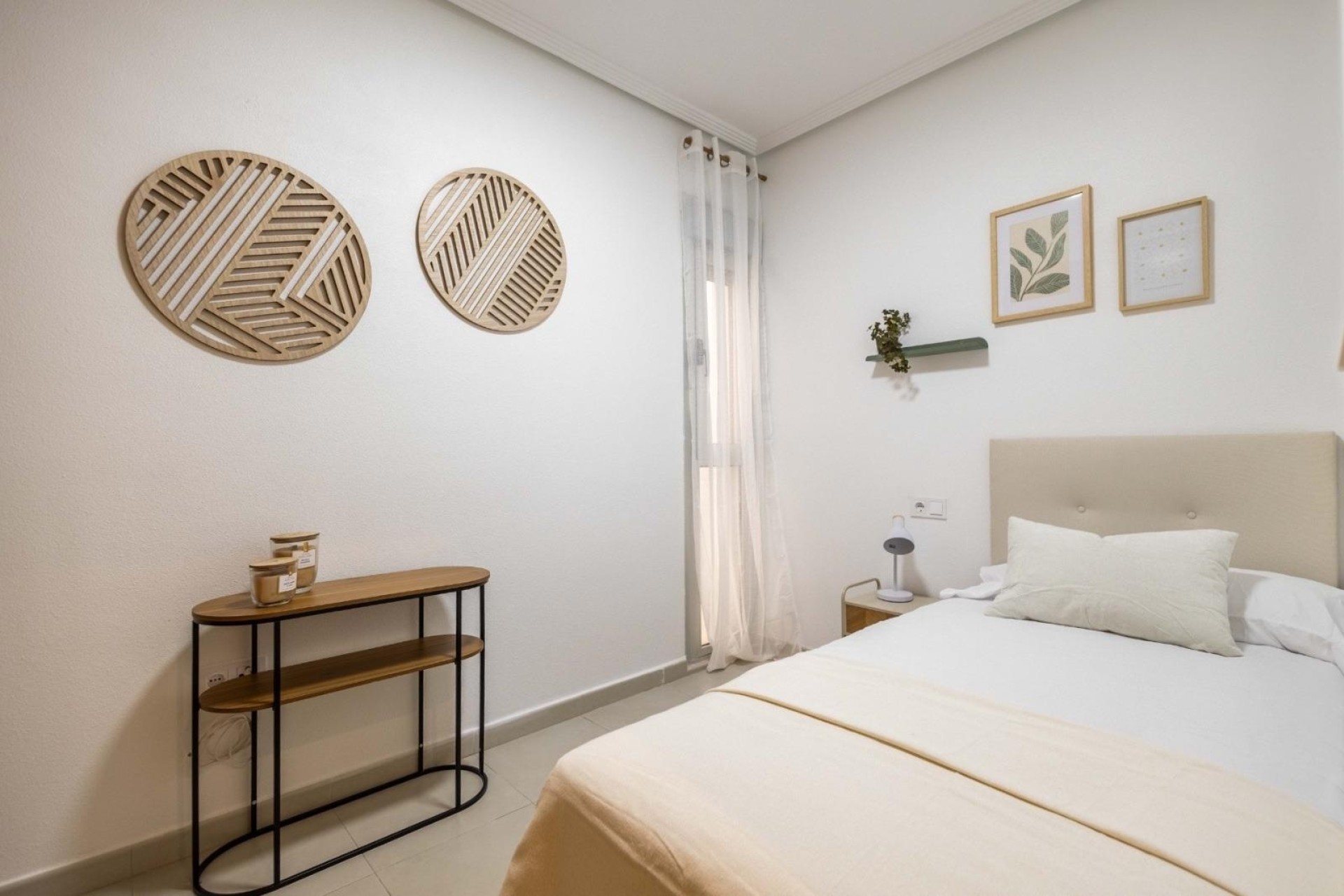 Sprzedaż - Apartament / Mieszkanie -
Torrevieja - Las calas