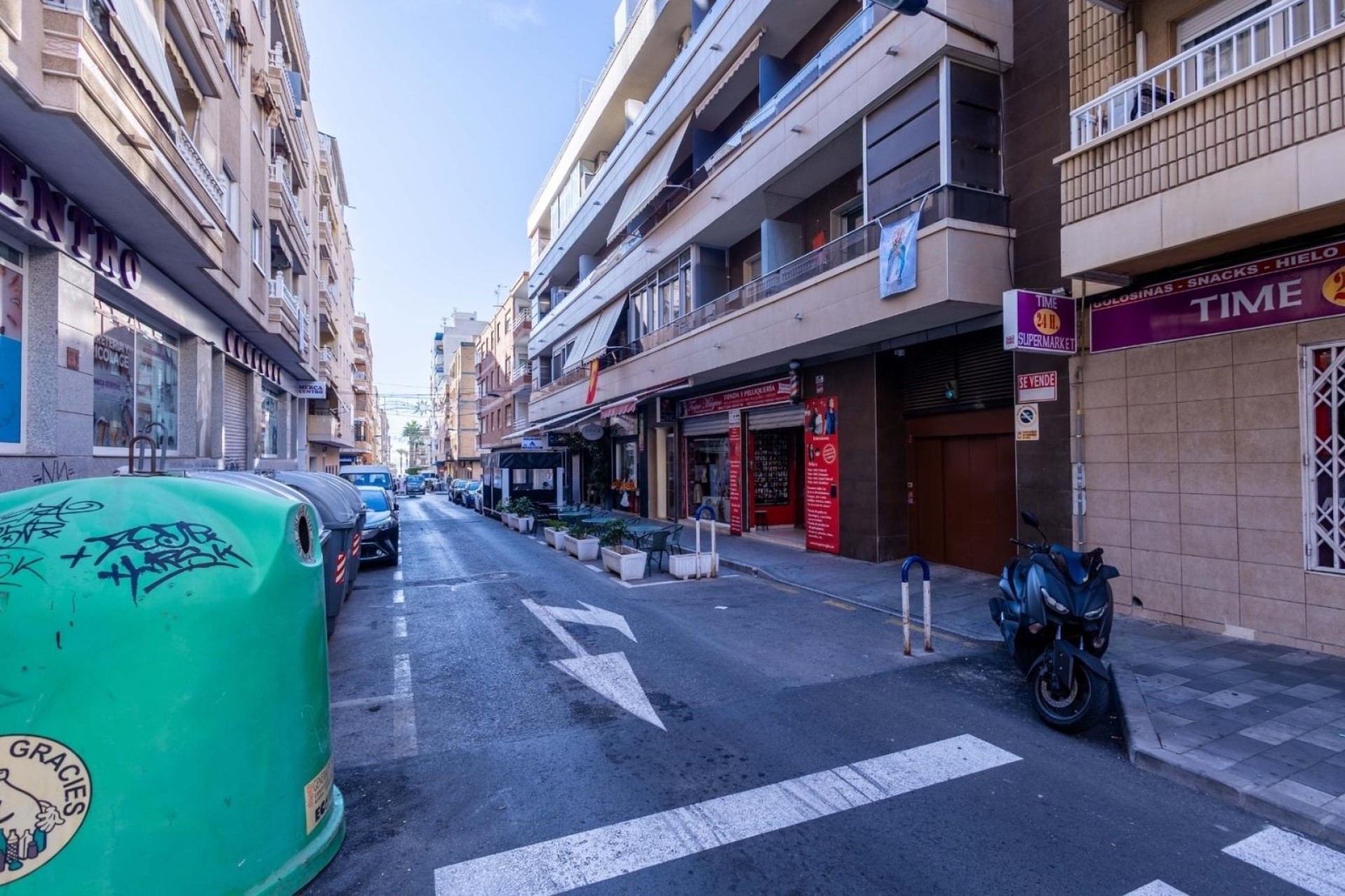 Sprzedaż - Apartament / Mieszkanie -
Torrevieja - Las calas