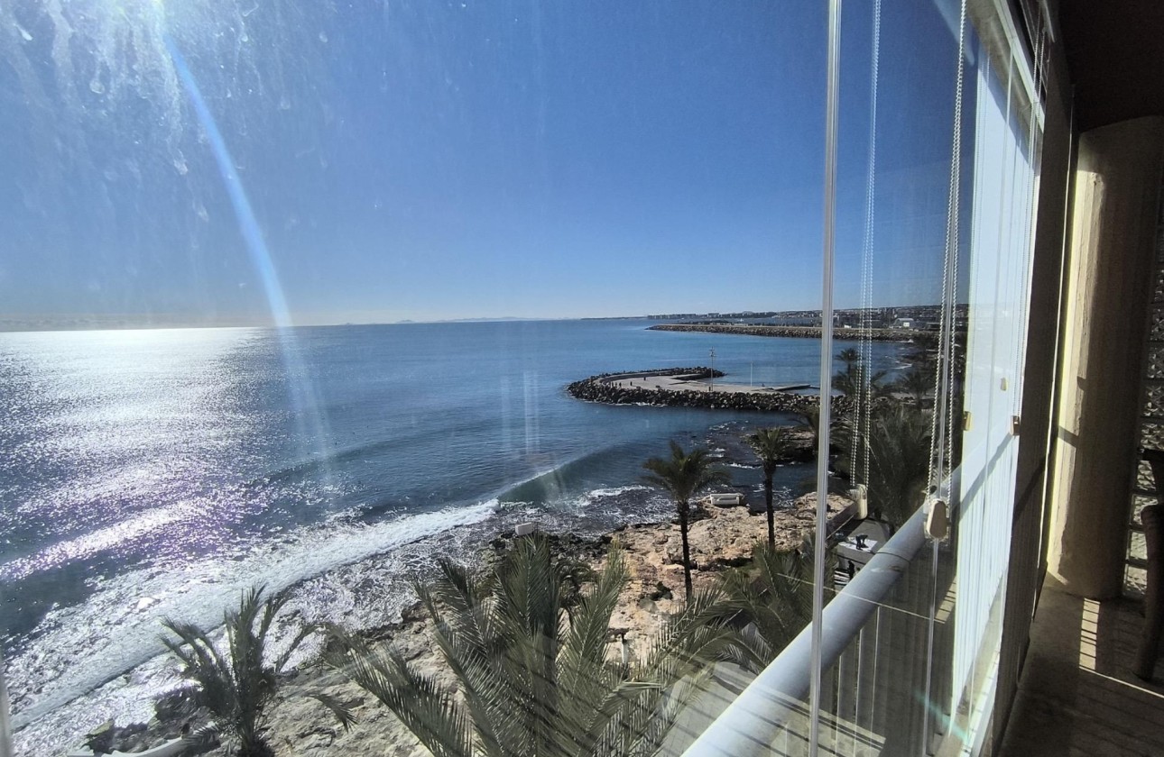 Sprzedaż - Apartament / Mieszkanie -
Torrevieja - Las Piscinas Naturales