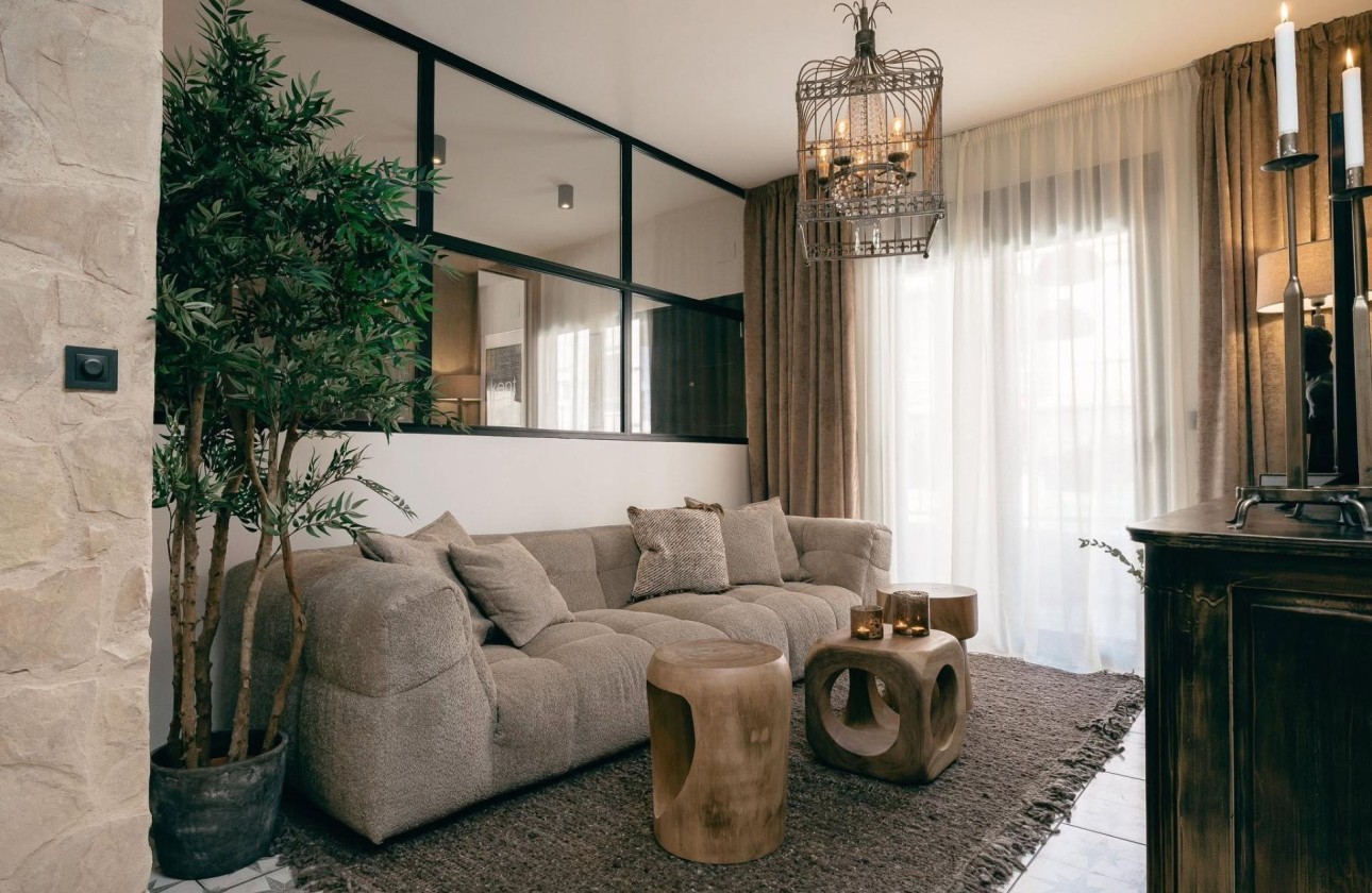 Sprzedaż - Apartament / Mieszkanie -
Torrevieja - Las Piscinas Naturales