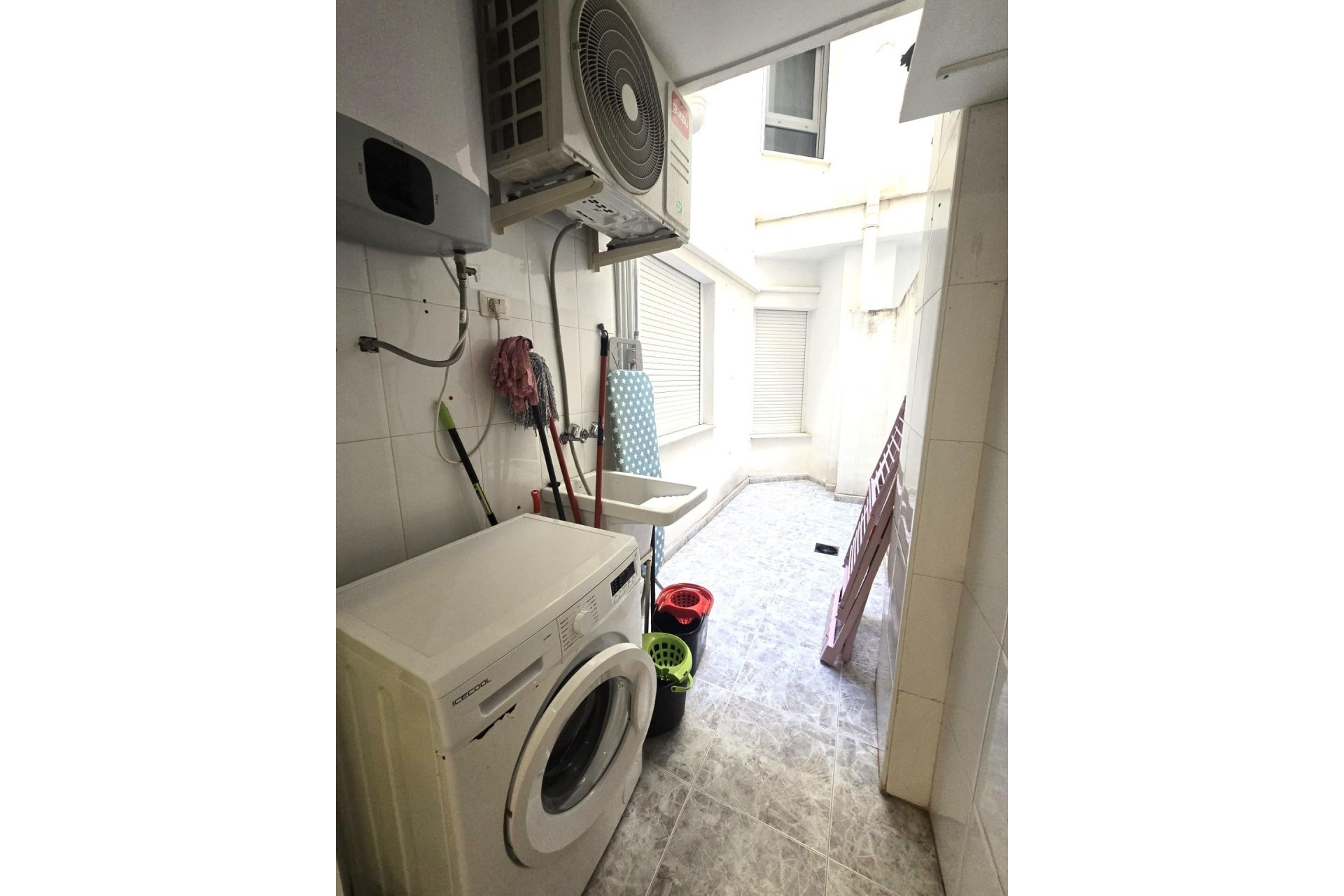Sprzedaż - Apartament / Mieszkanie -
Torrevieja - Las Piscinas Naturales