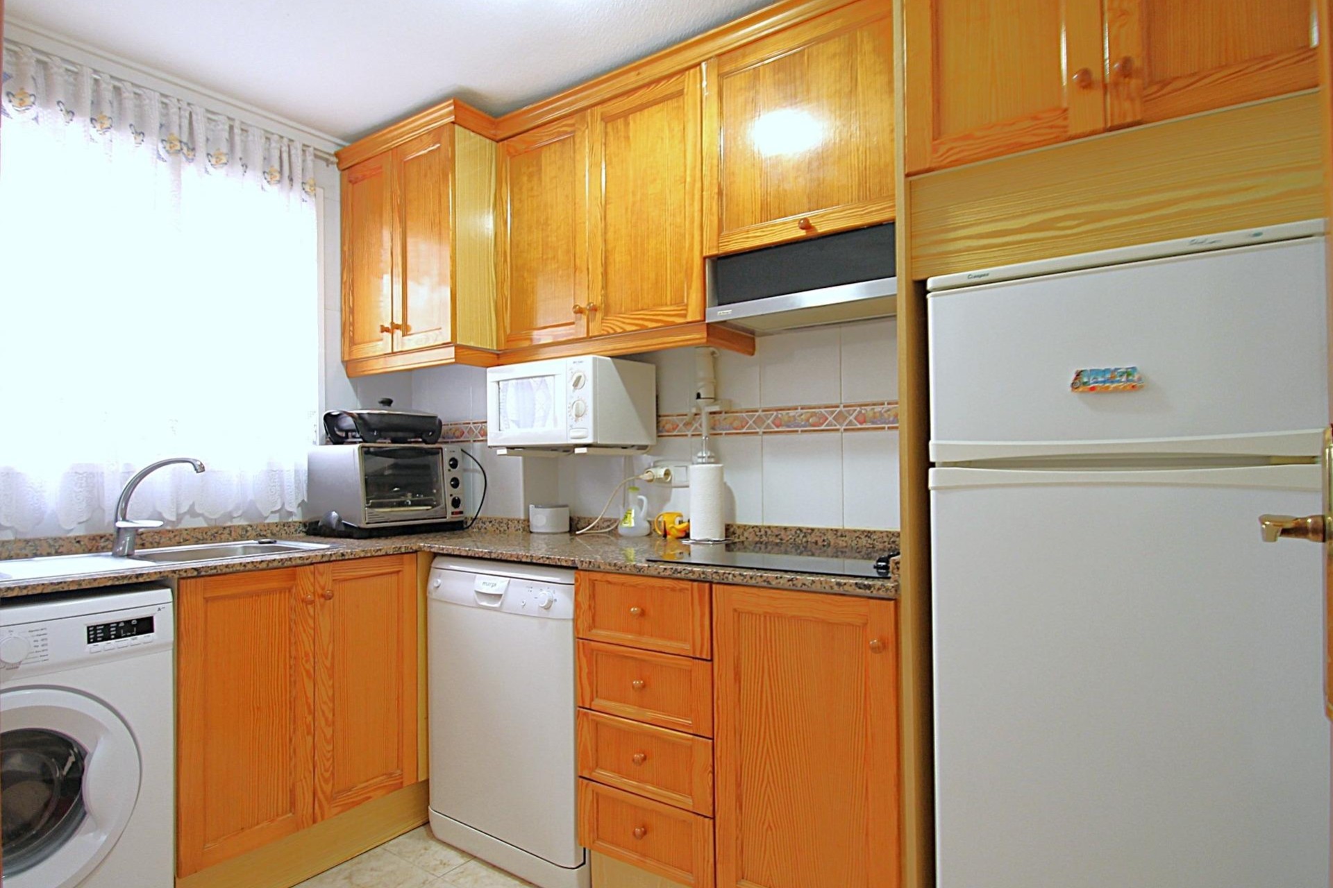 Sprzedaż - Apartament / Mieszkanie -
Torrevieja - Las Piscinas Naturales