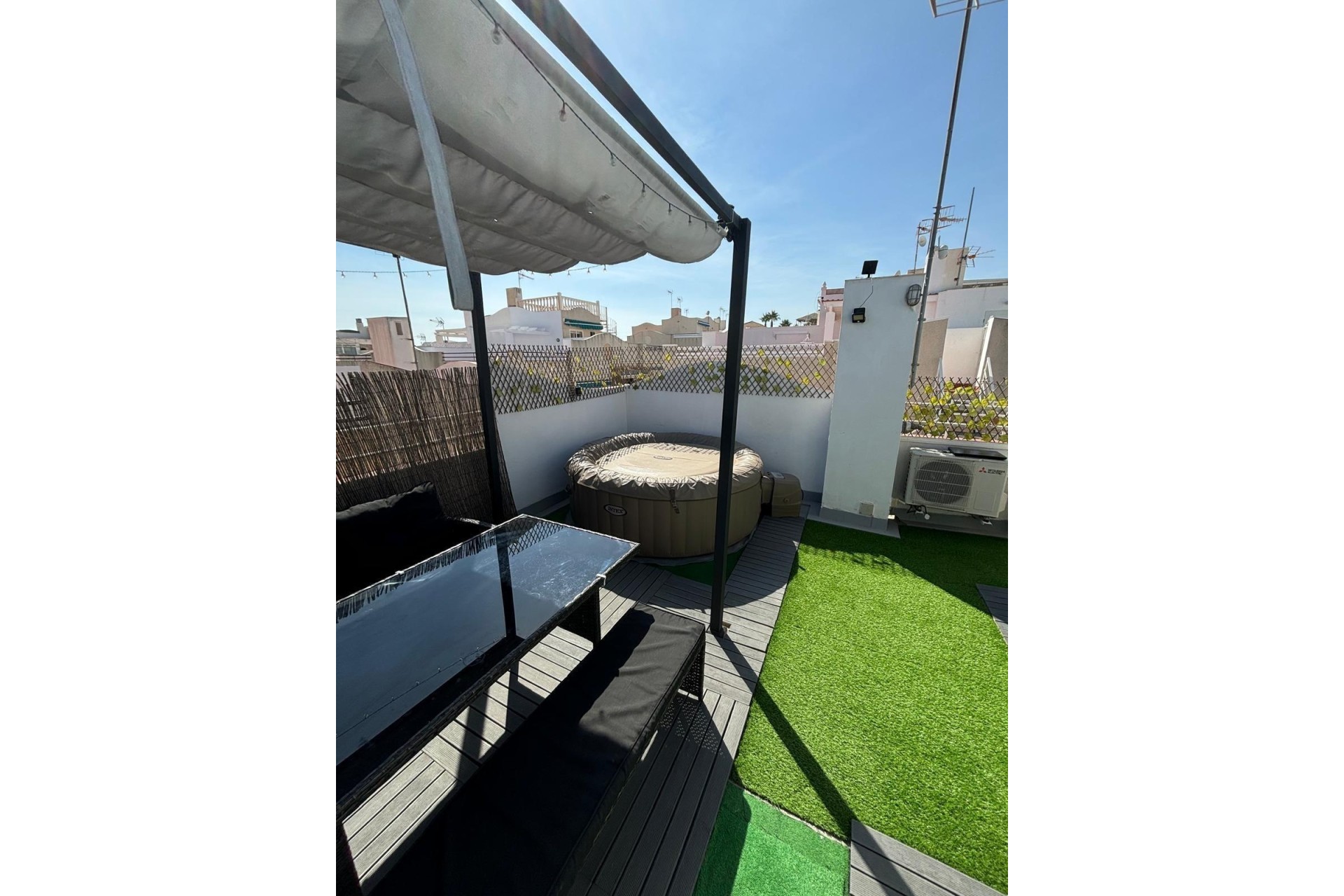 Sprzedaż - Apartament / Mieszkanie -
Torrevieja - Los Balcones