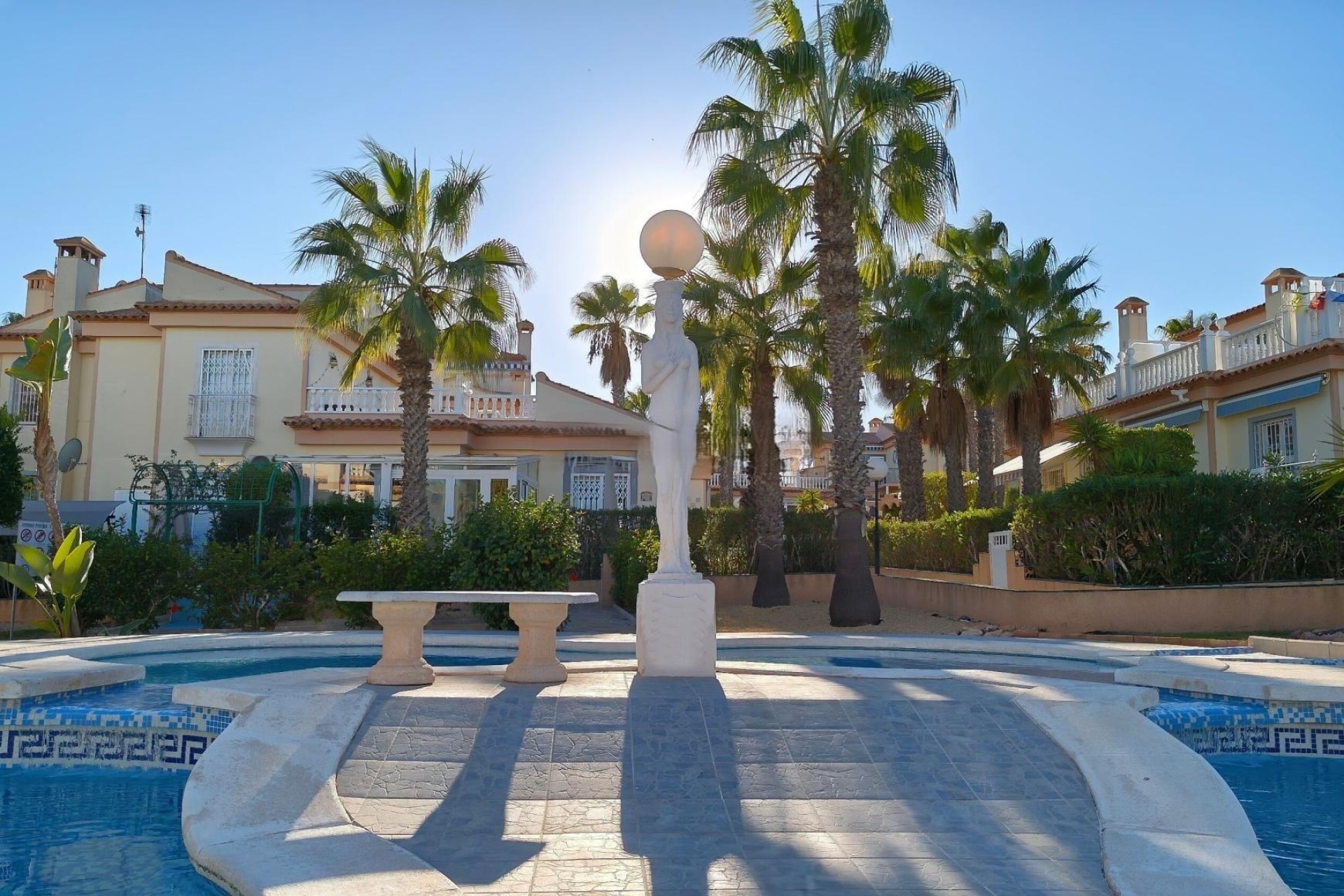 Sprzedaż - Apartament / Mieszkanie -
Torrevieja - Los Balcones