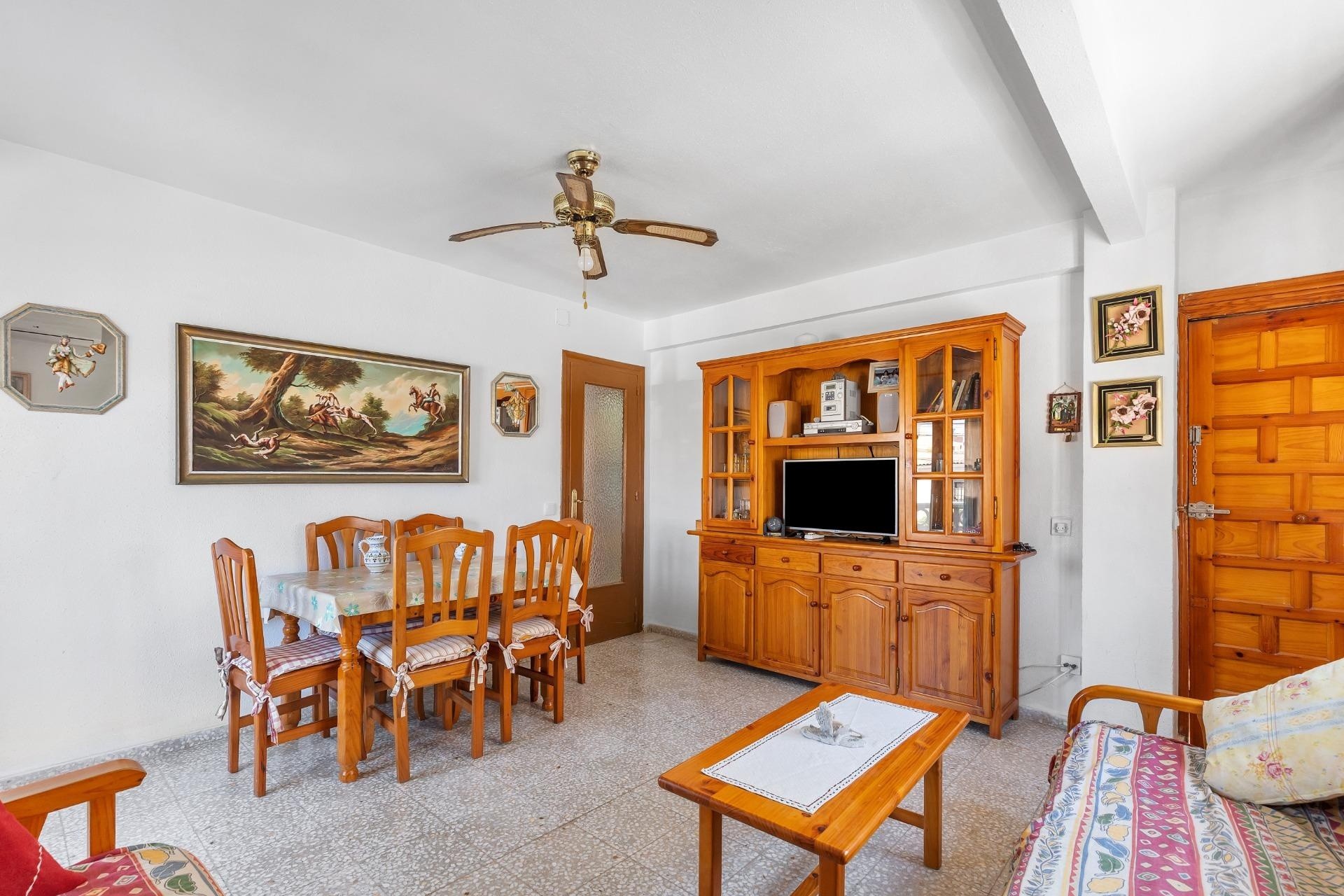 Sprzedaż - Apartament / Mieszkanie -
Torrevieja - Los Europeos