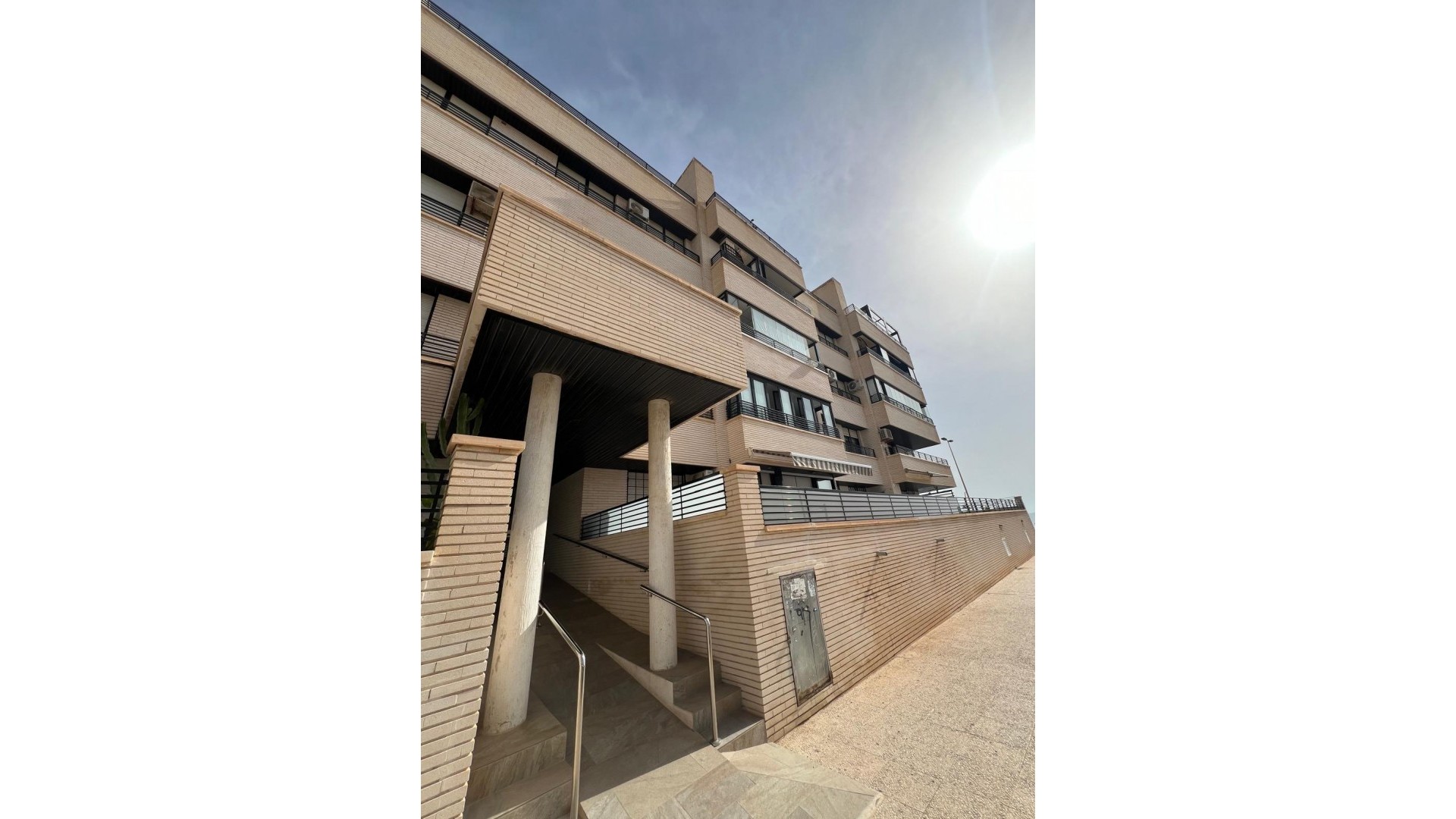 Sprzedaż - Apartament mieszkanie -
Torrevieja - Mar azul