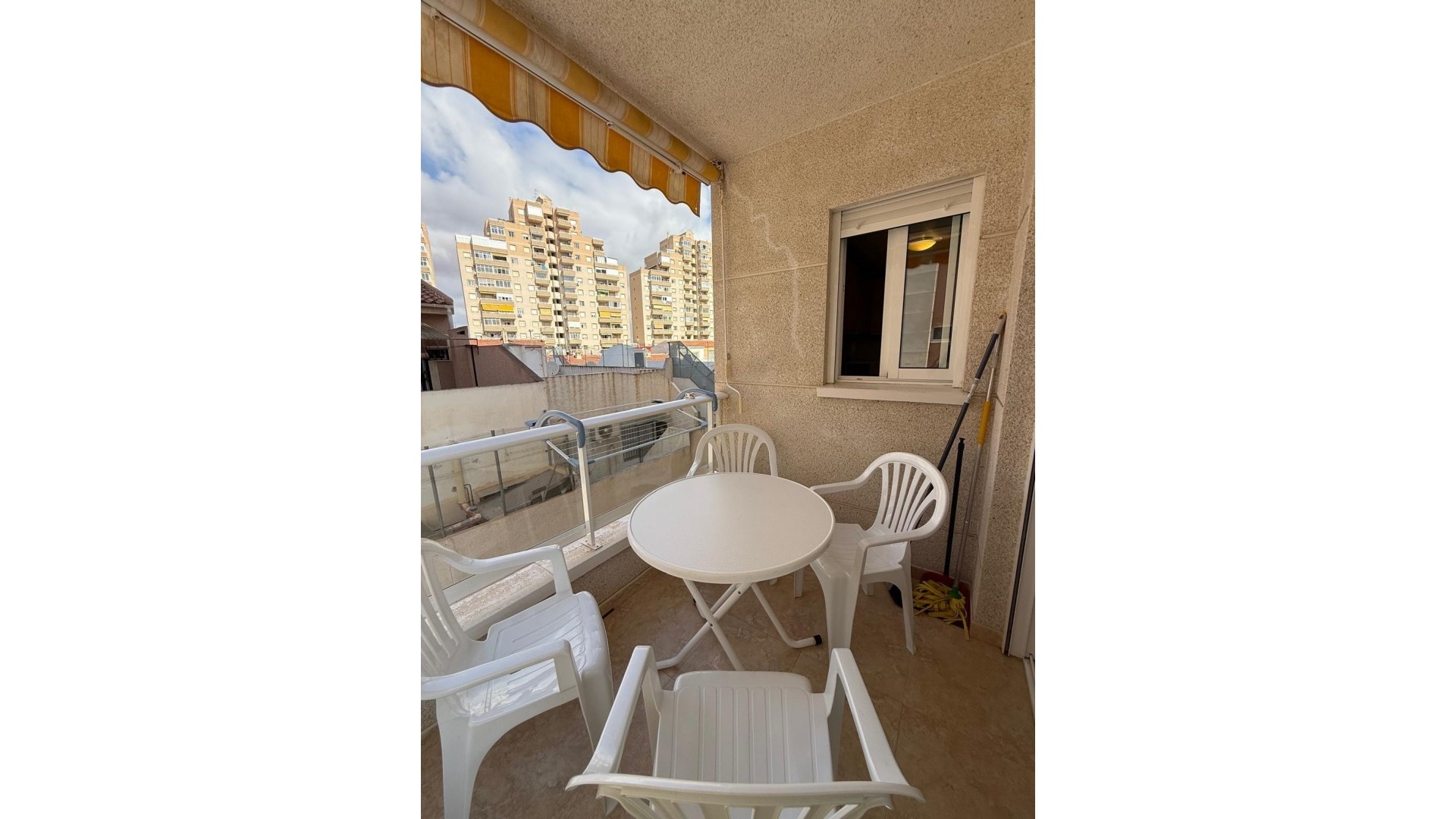Sprzedaż - Apartament mieszkanie -
Torrevieja - Nueva Torrevieja
