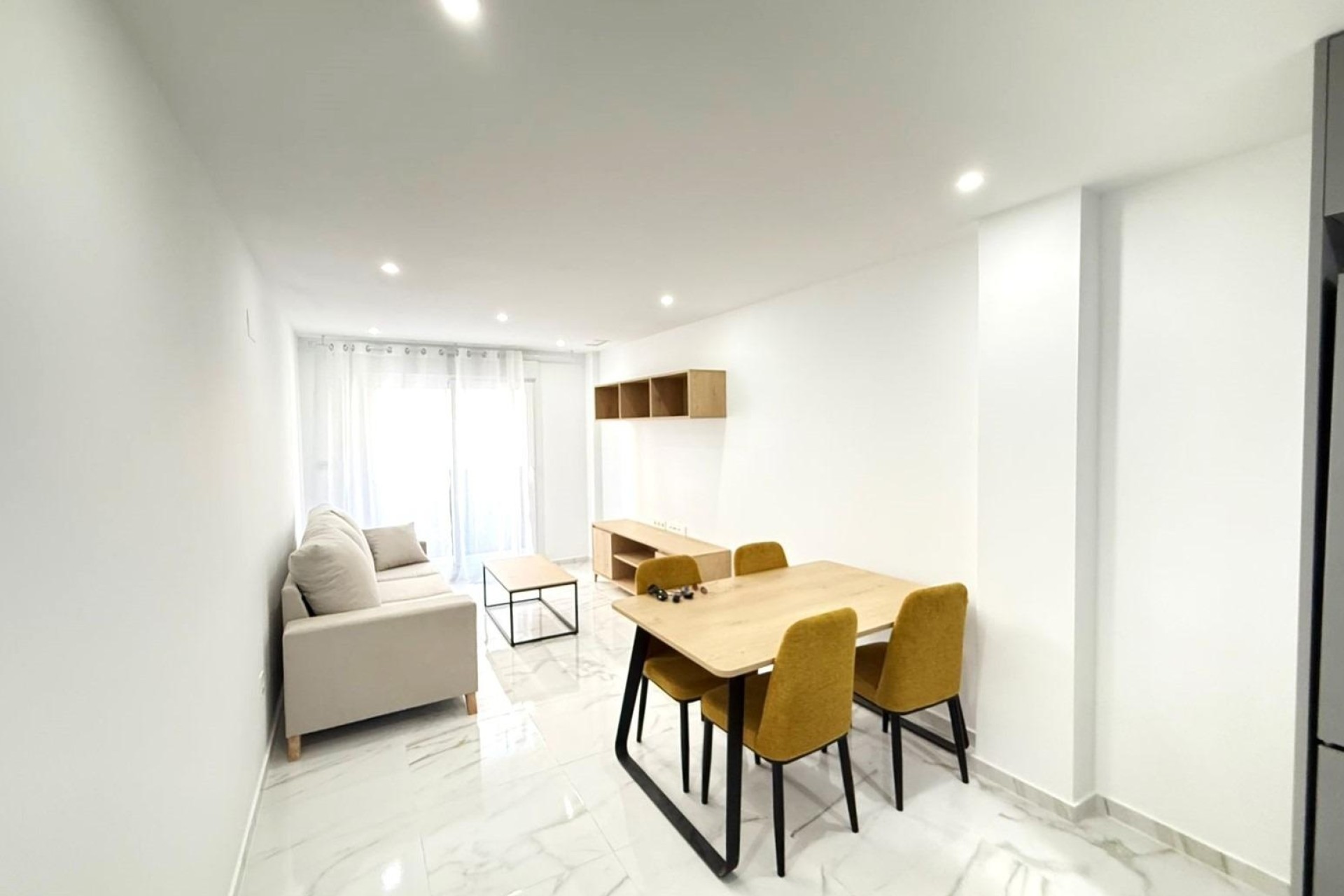 Sprzedaż - Apartament / Mieszkanie -
Torrevieja - Parque de las Naciones