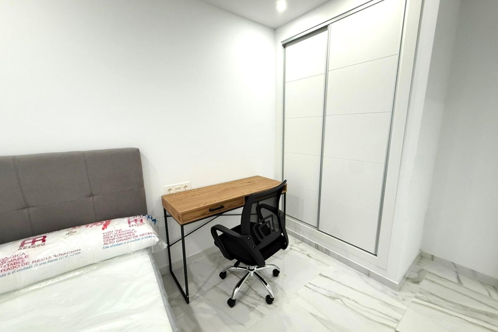 Sprzedaż - Apartament / Mieszkanie -
Torrevieja - Parque de las Naciones