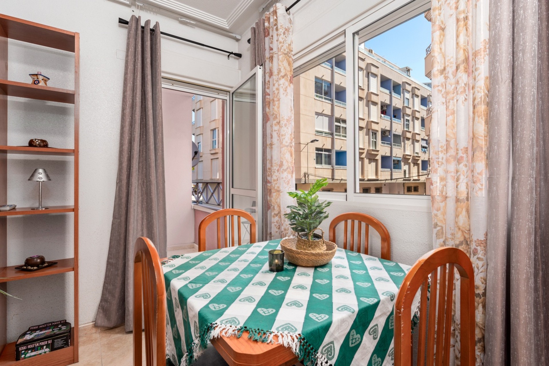 Sprzedaż - Apartament / Mieszkanie -
Torrevieja - Parque de las Naciones