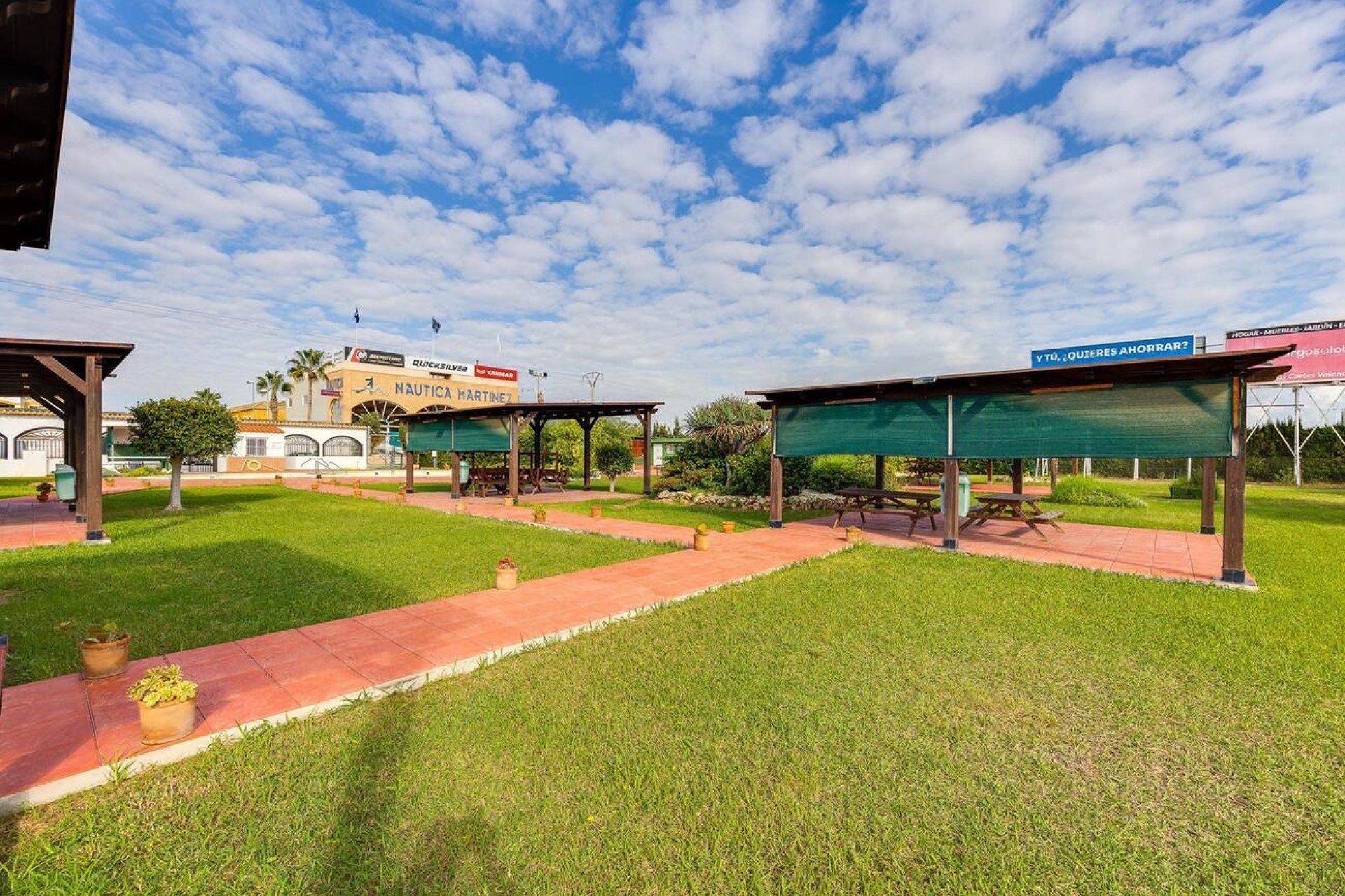 Sprzedaż - Apartament / Mieszkanie -
Torrevieja - Parque de las Naciones