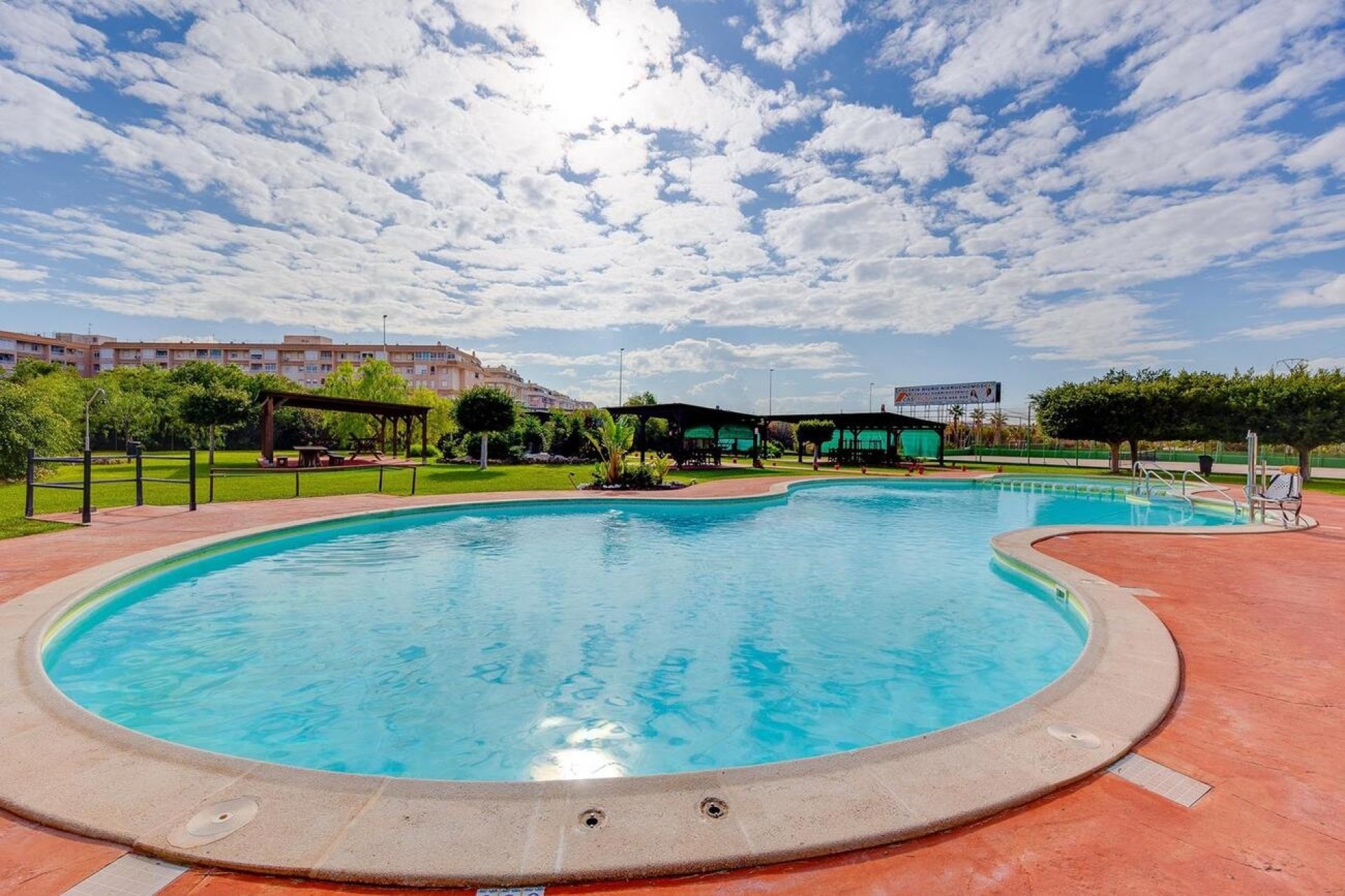 Sprzedaż - Apartament / Mieszkanie -
Torrevieja - Parque de las Naciones