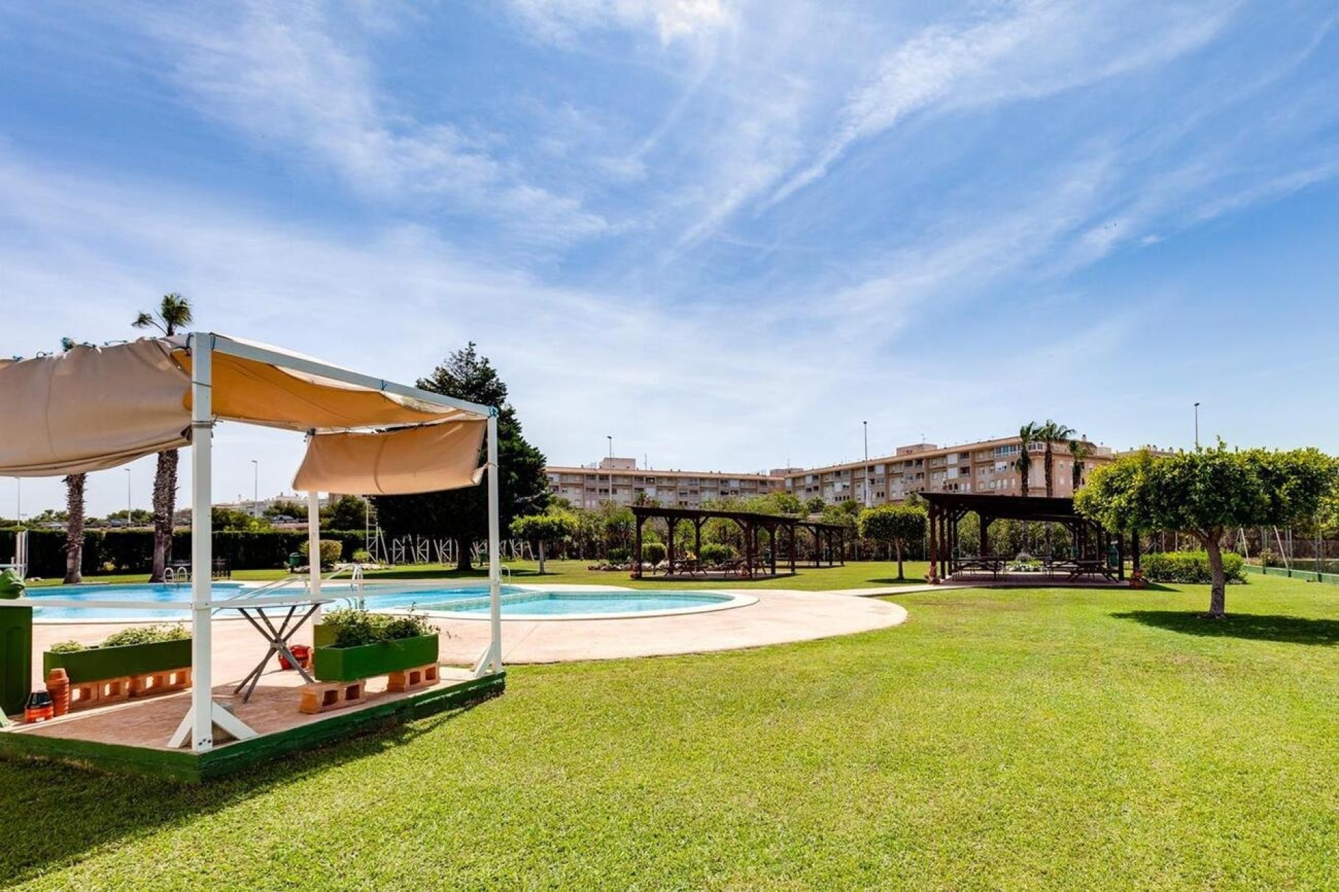 Sprzedaż - Apartament / Mieszkanie -
Torrevieja - Parque de las Naciones