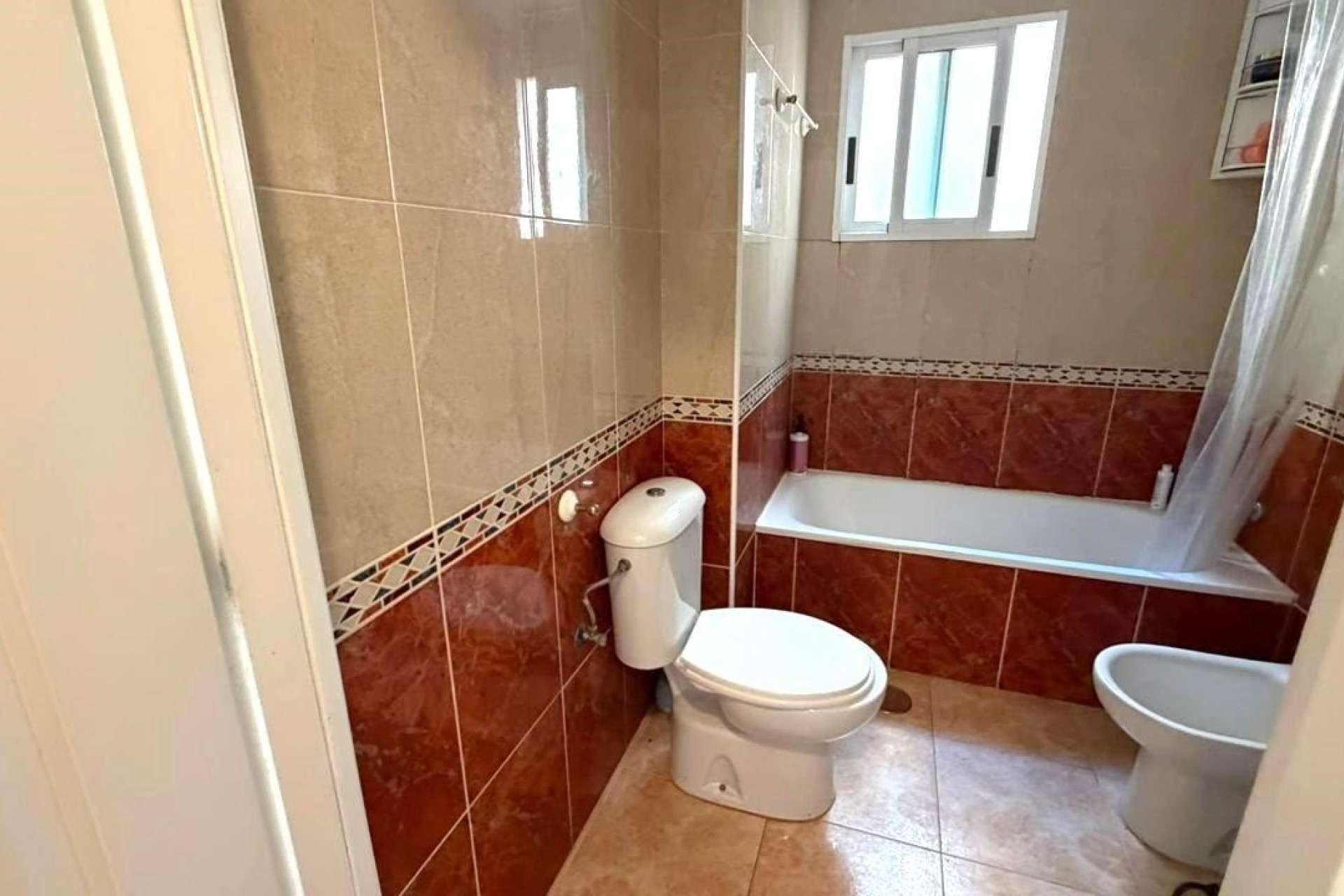 Sprzedaż - Apartament / Mieszkanie -
Torrevieja - Parque de las Naciones