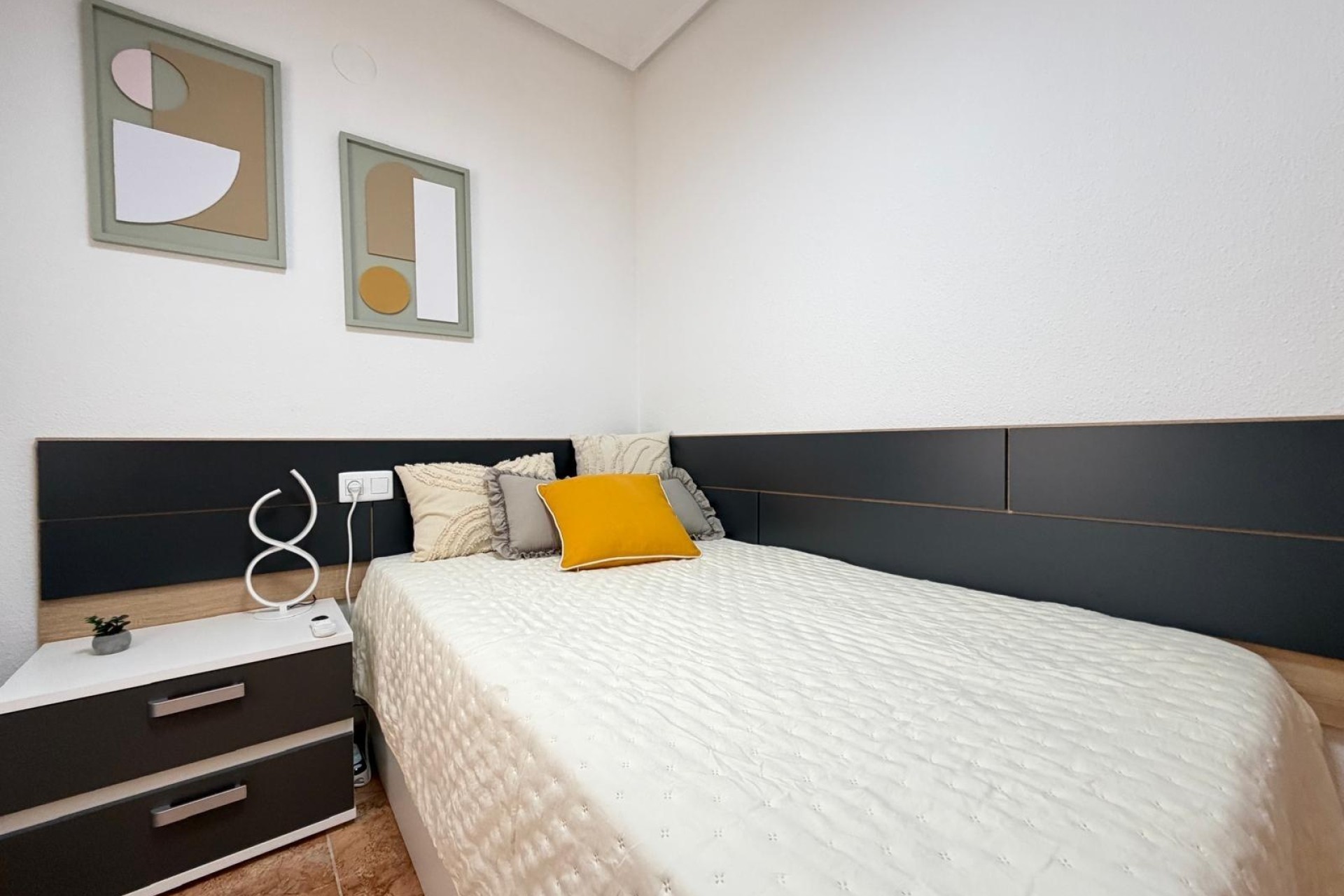 Sprzedaż - Apartament / Mieszkanie -
Torrevieja - Parque de las Naciones