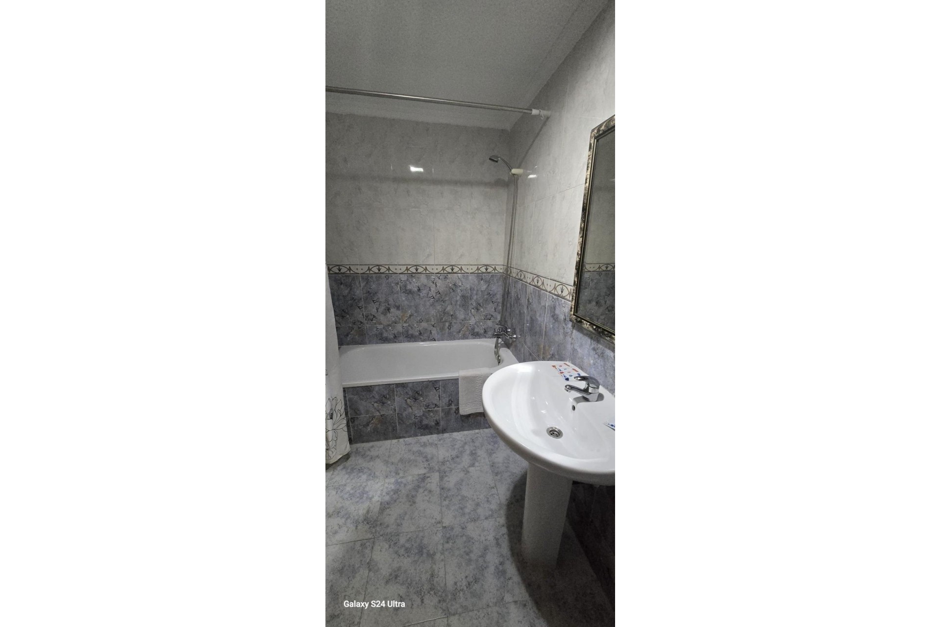 Sprzedaż - Apartament / Mieszkanie -
Torrevieja - Parque de las Naciones