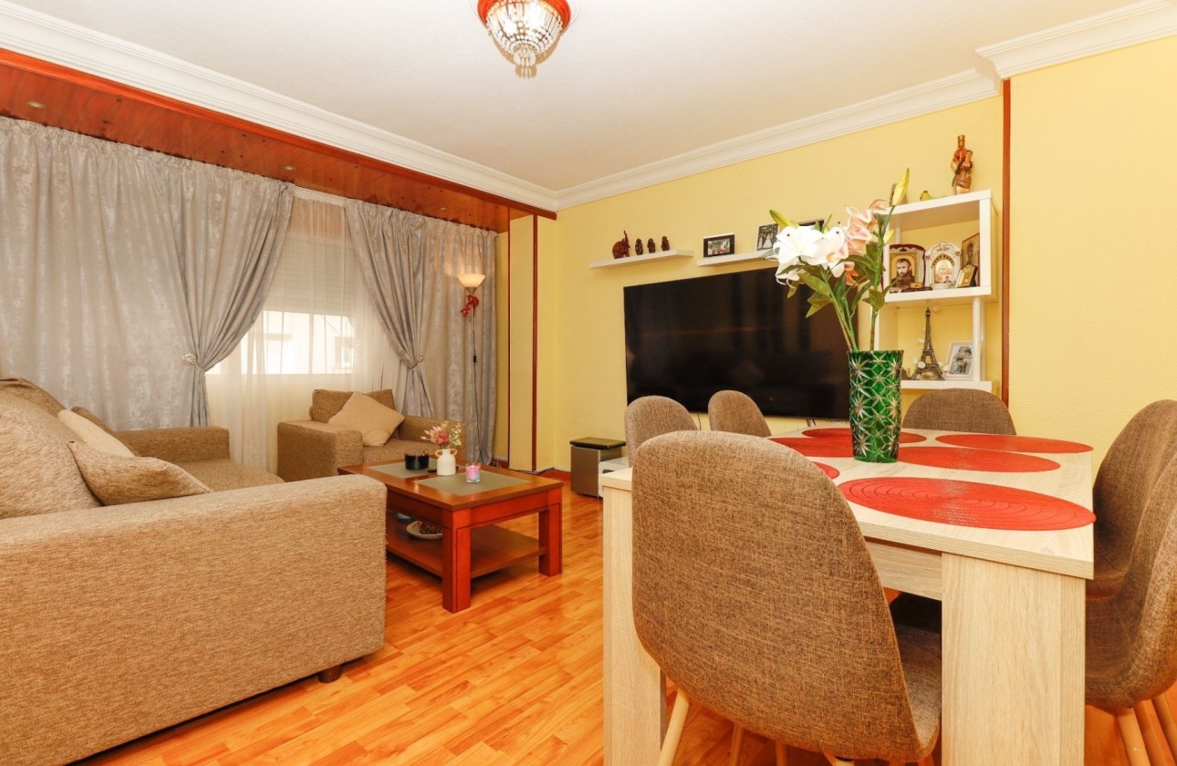 Sprzedaż - Apartament / Mieszkanie -
Torrevieja - Parque de las Naciones