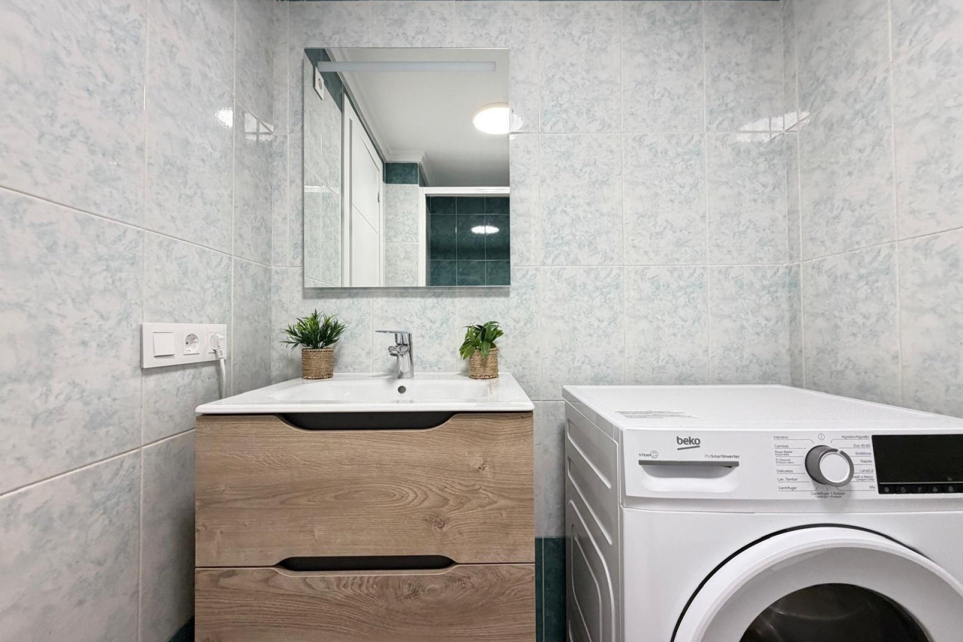 Sprzedaż - Apartament / Mieszkanie -
Torrevieja - Parque de las Naciones