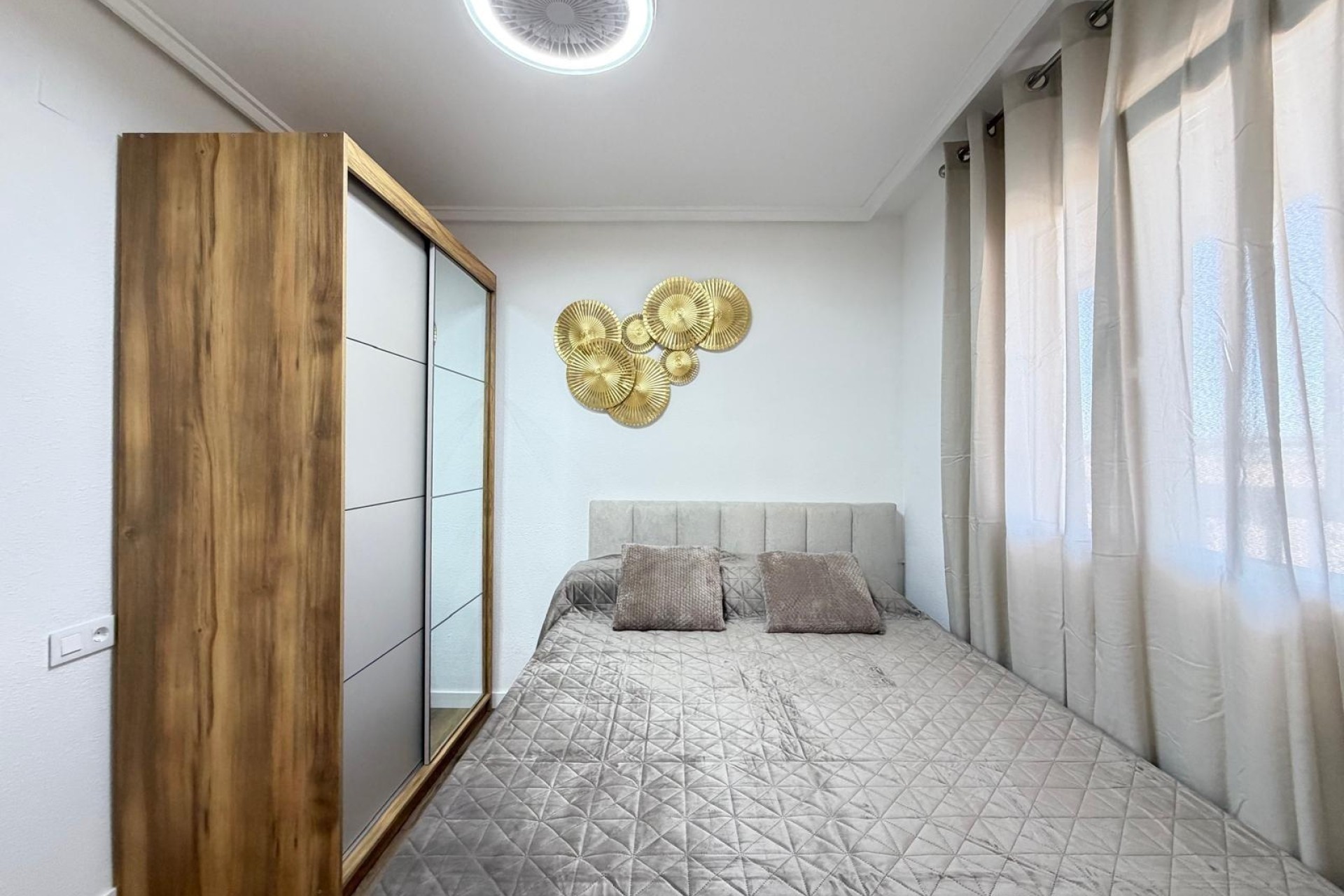 Sprzedaż - Apartament / Mieszkanie -
Torrevieja - Parque de las Naciones
