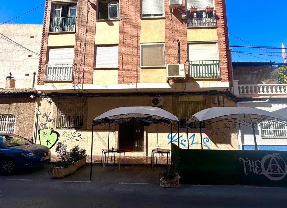 Sprzedaż - Apartament mieszkanie -
Torrevieja - Paseo maritimo